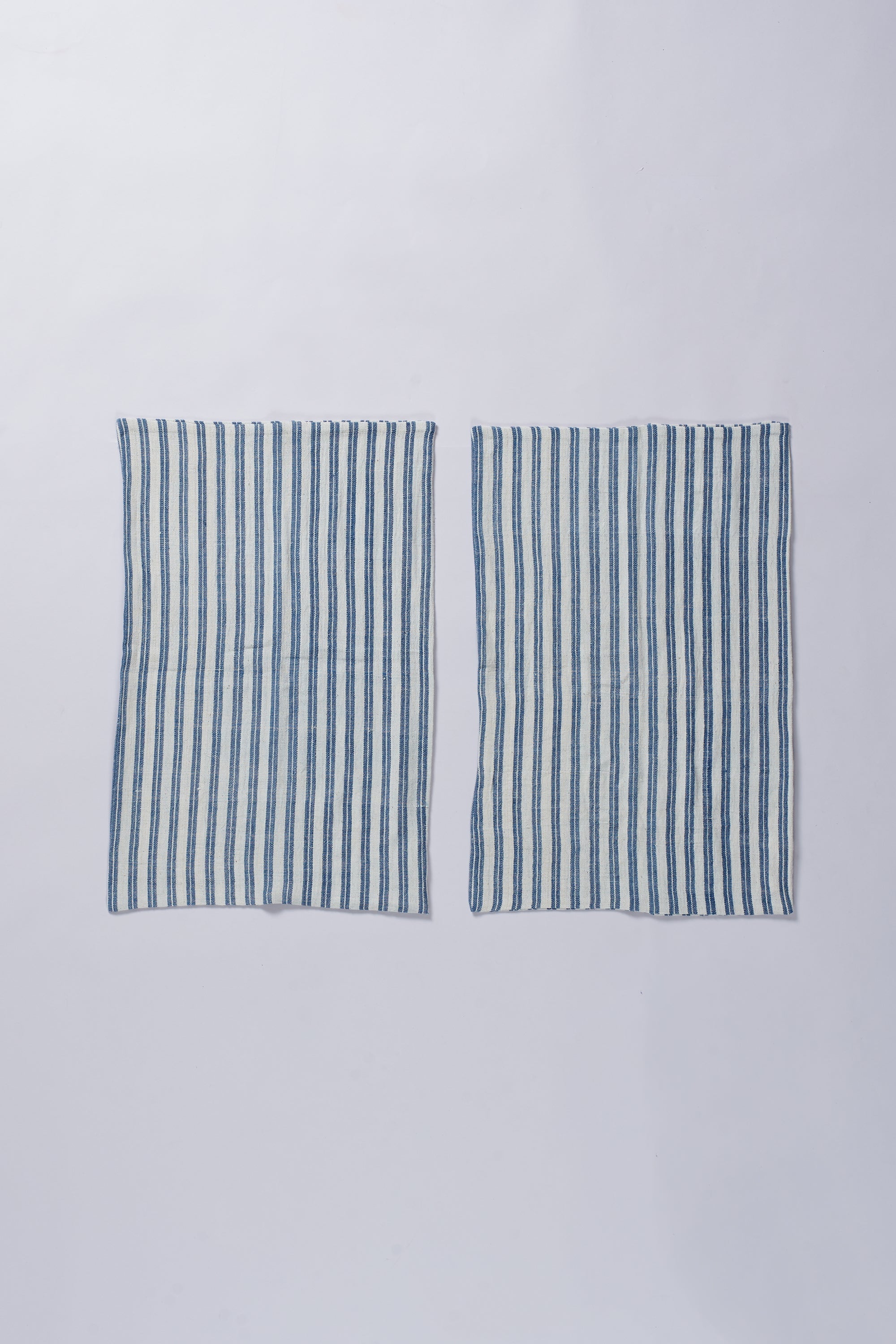 SET OF TWO PILLOW CASES