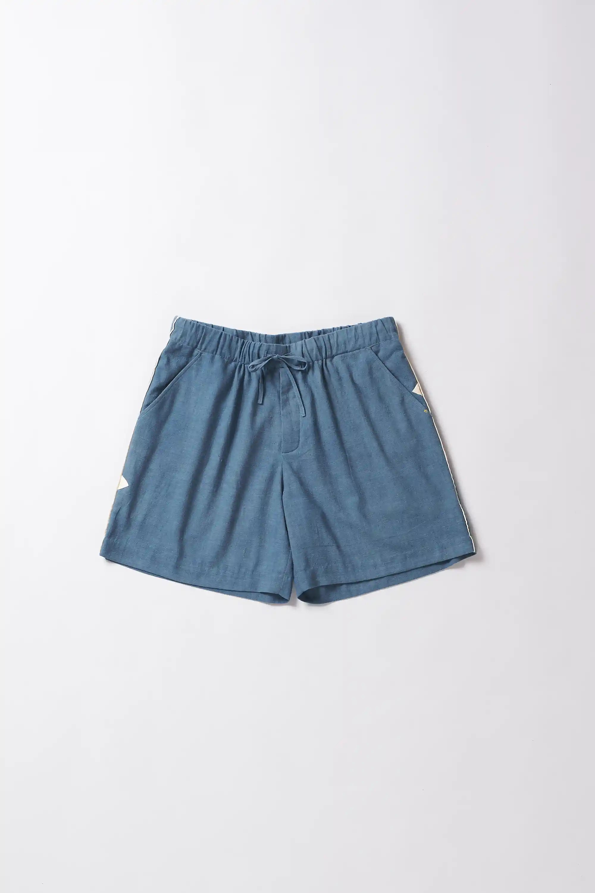 Shorts in ash indigo