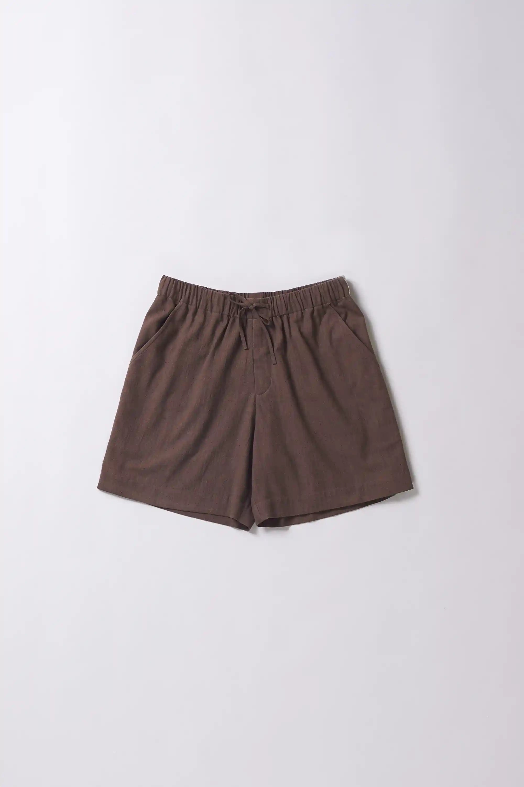 Shorts in burnt umber