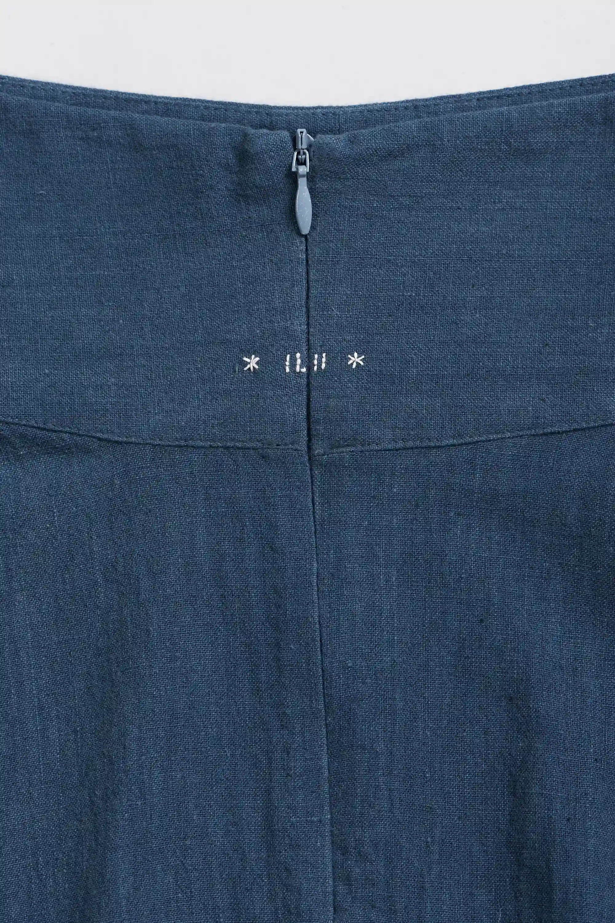 Light Volume Skirt in Space Blue
