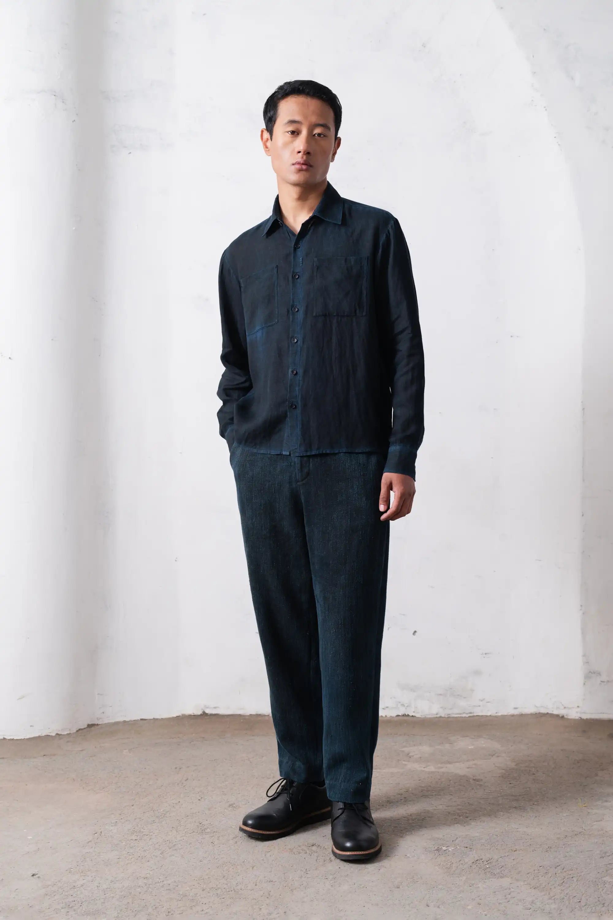 Black Breeze Relaxed Shirt