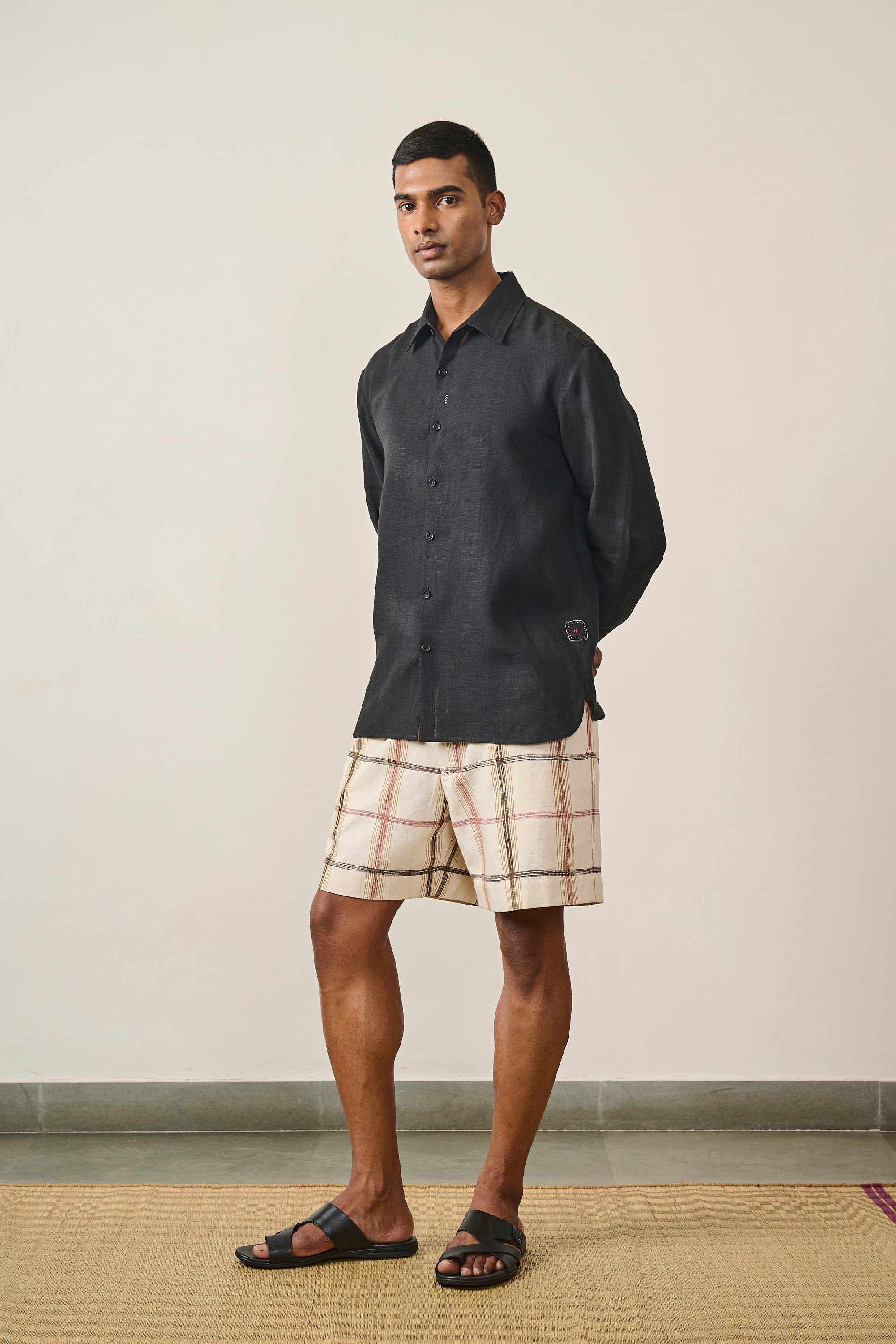 Relaxed Fit Linen Shirt in Black