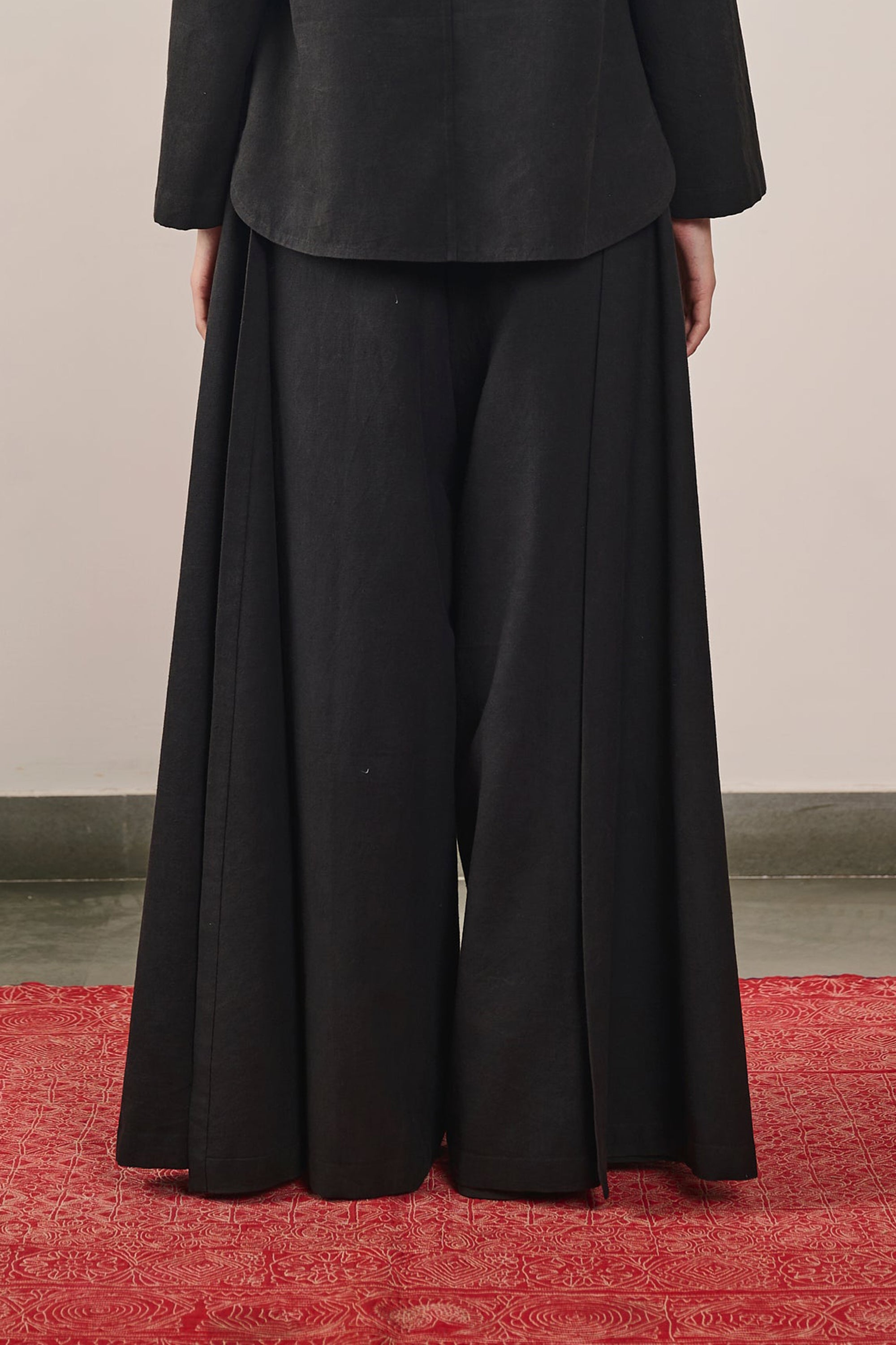 STATEMENT FLARED TROUSERS