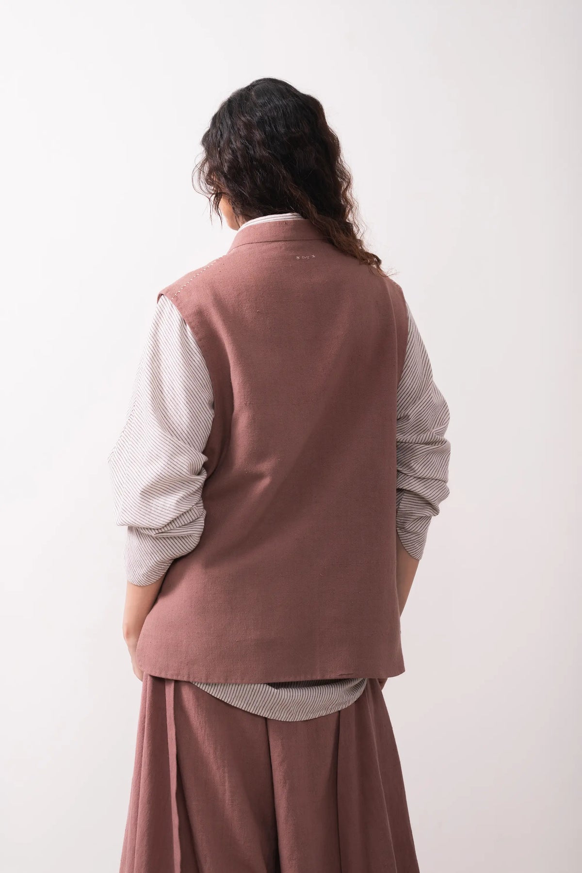 Relaxed Fit Vest in Dusky Mauve