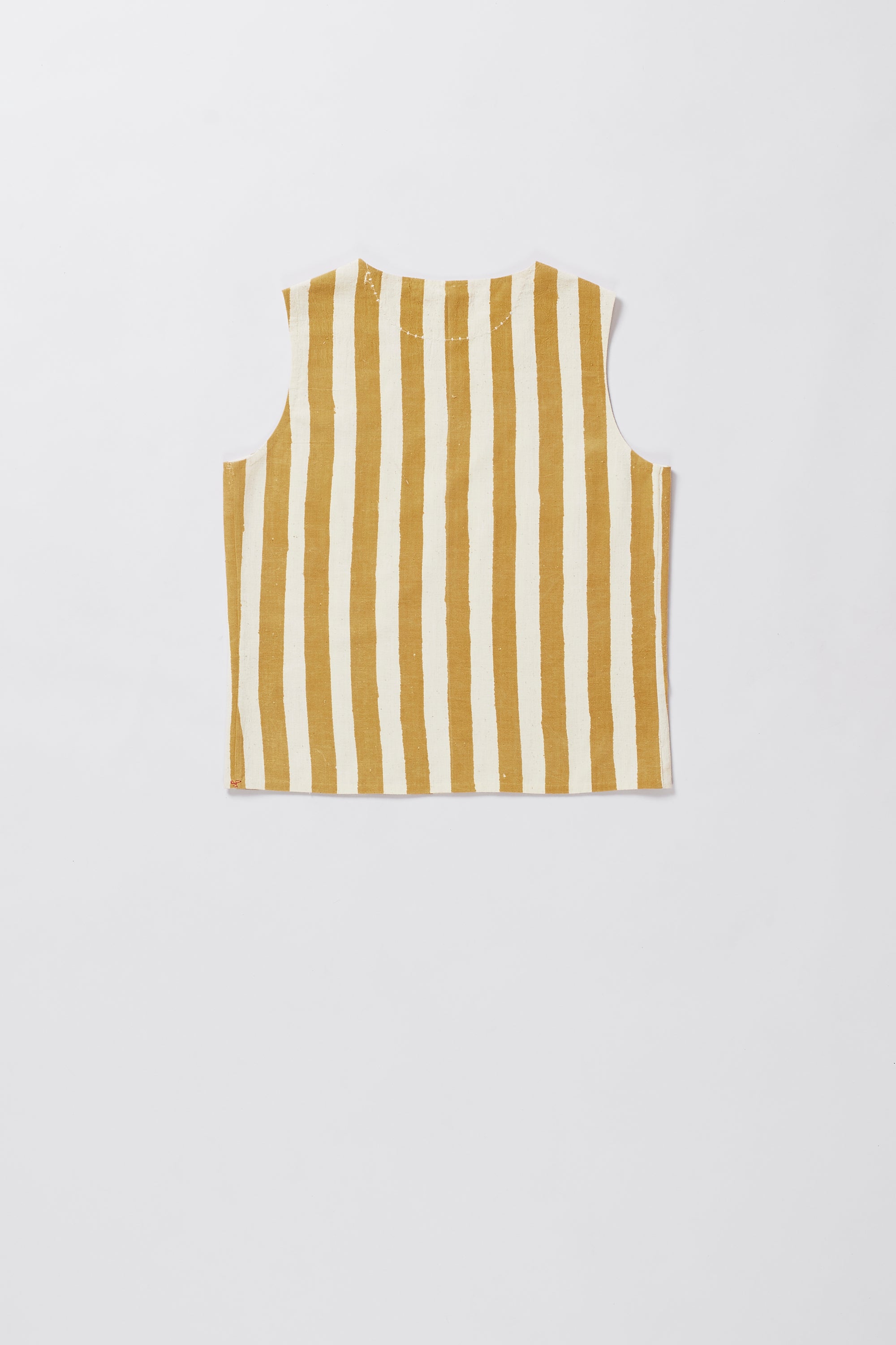 STATEMENT CROP TOP