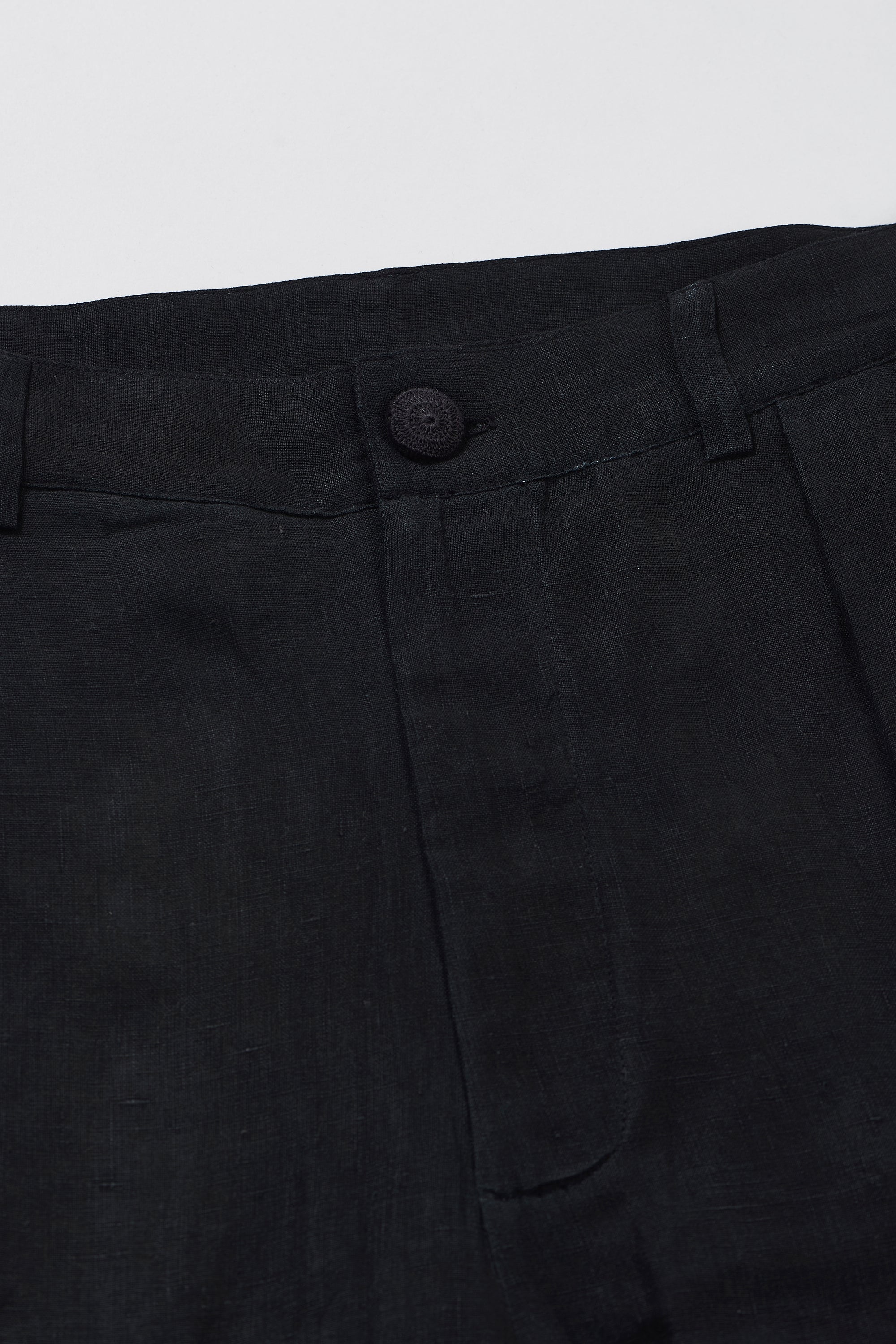 BLACK LINEN PLEATED PANTS