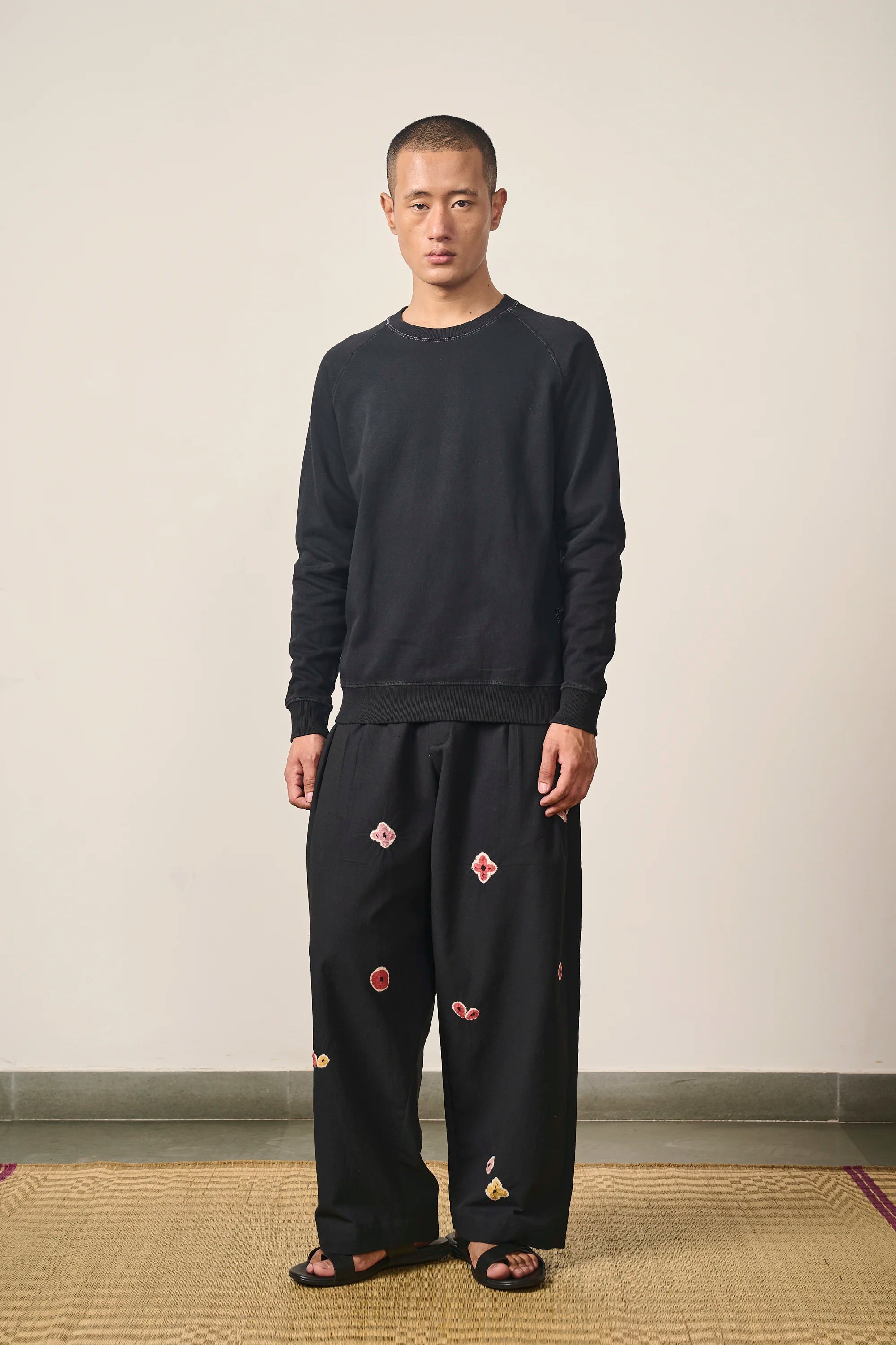 Black Sweatshirt