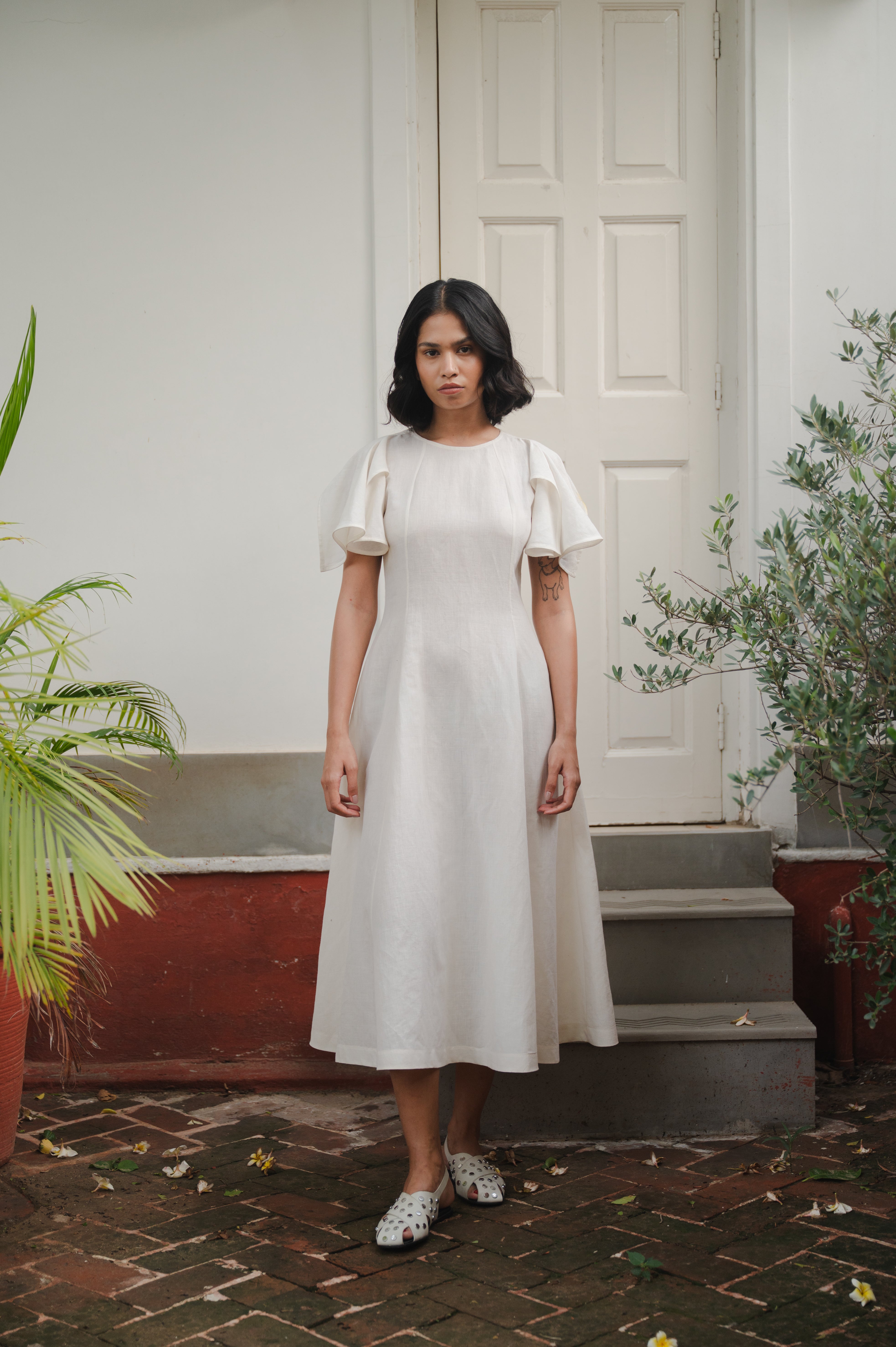 FLARED SLEEVE MIDI DRESS
