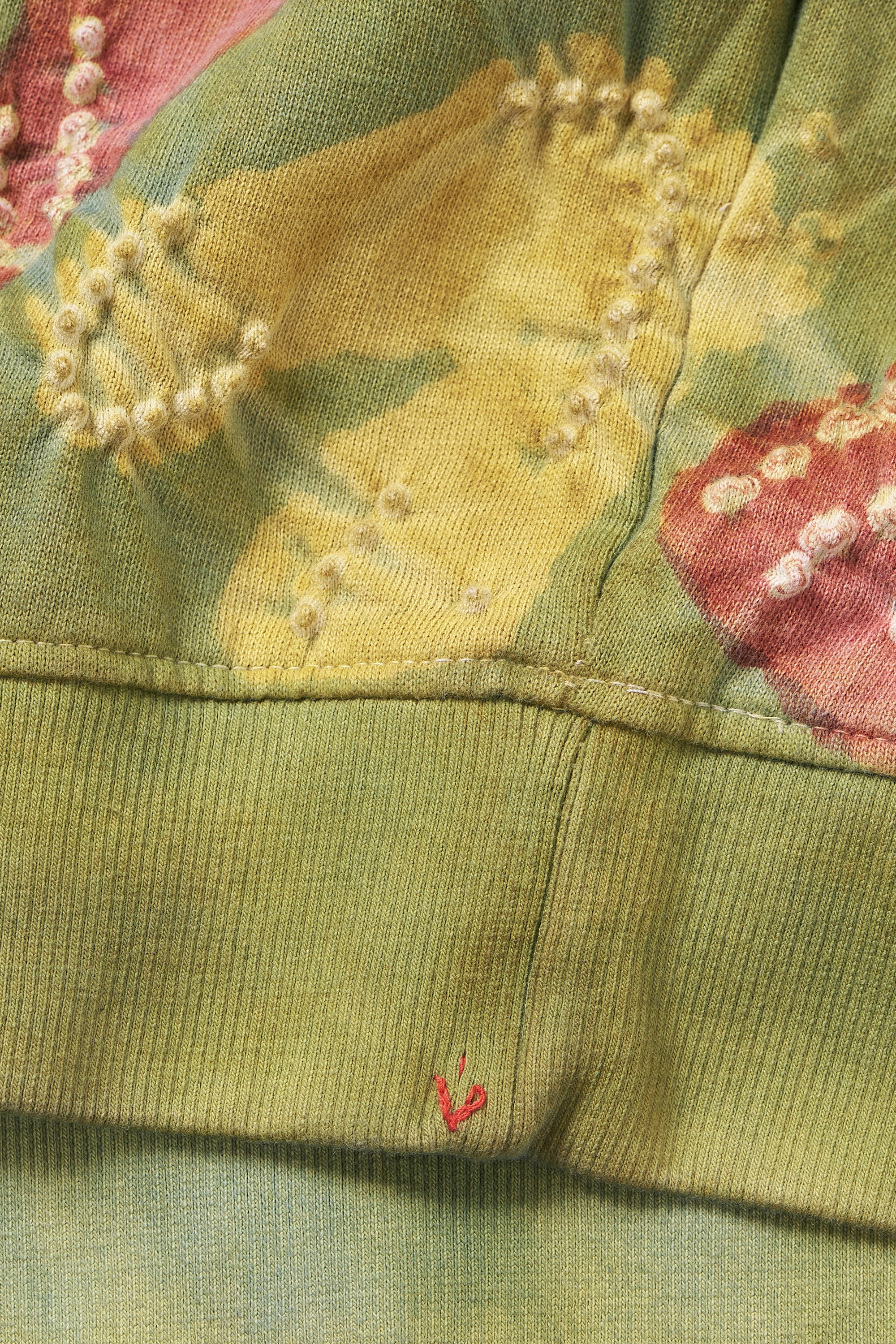 MULTICOLOUR HANDPAINTED SWEATSHIRT CRAFTED WITH BANDHANI