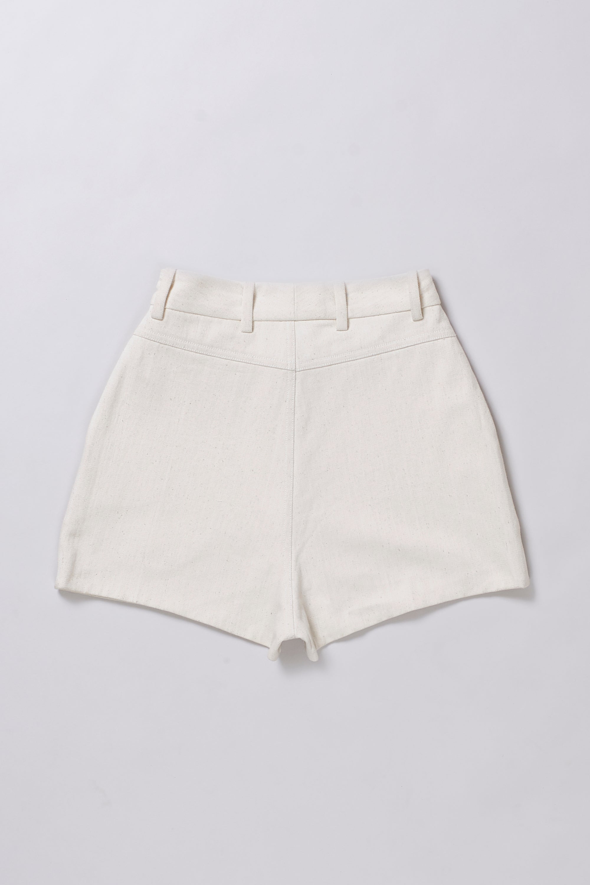 DENIM SHORTS IN ECRU