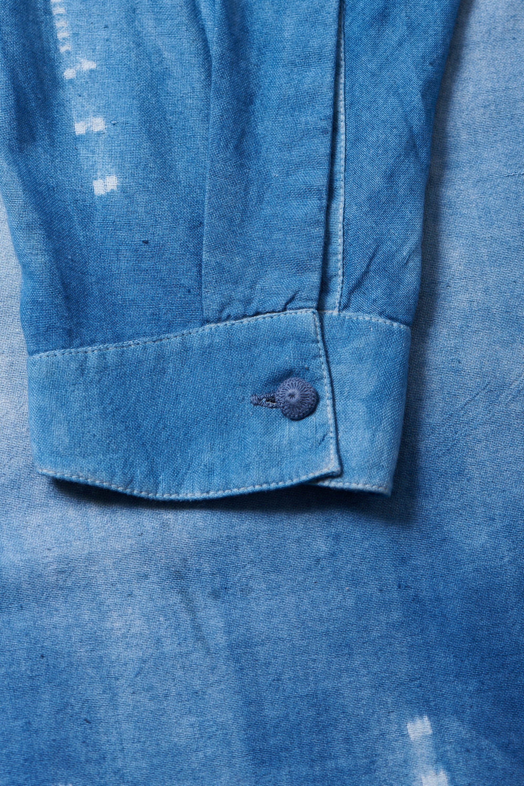 MEDIUM INDIGO FINE COTTON SHIBORI SHIRT