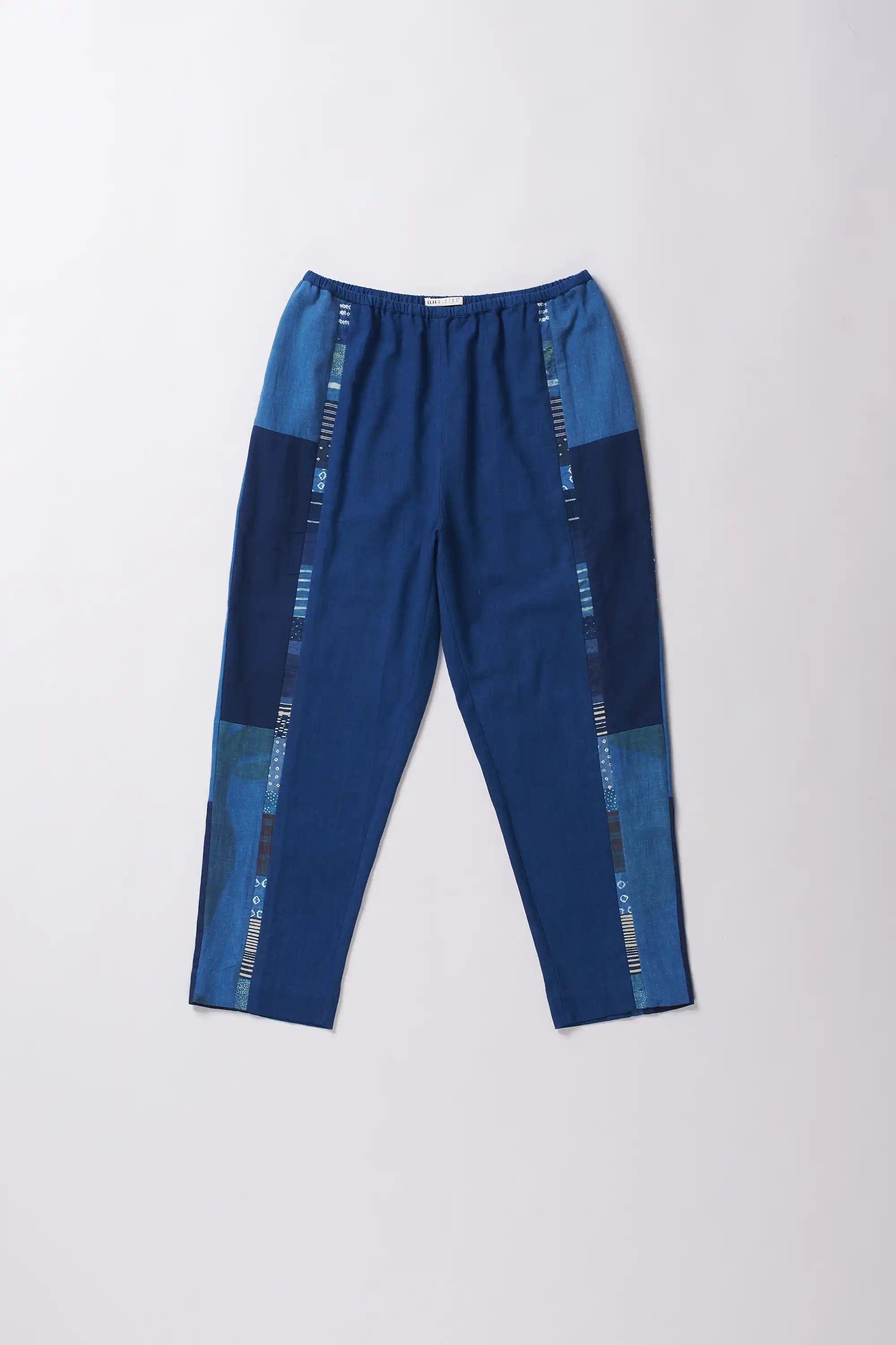 Cotton pant in medium indigo