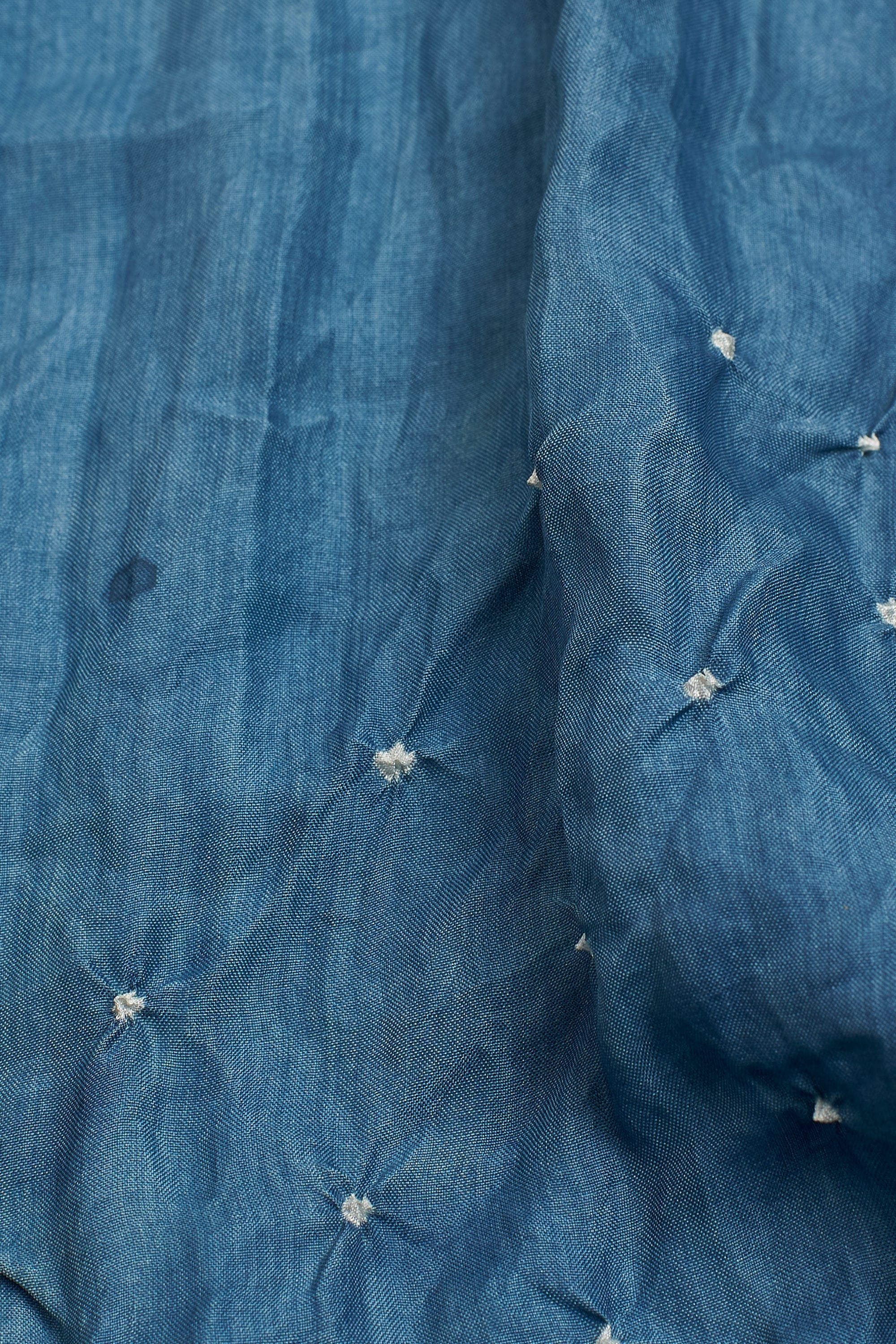 MEDIUM INDIGO SILK WITH BANDHANI SCARF