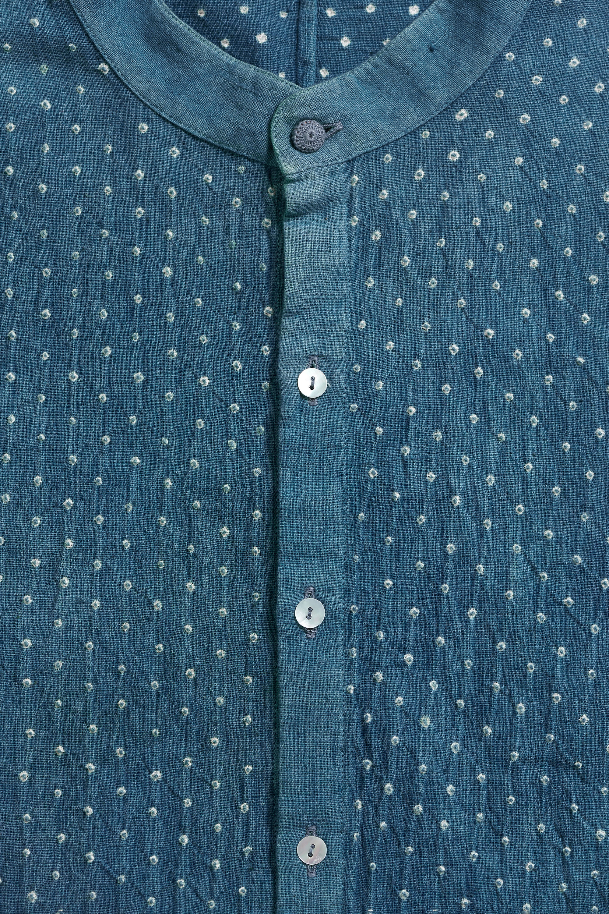 Turquoise Band Collar Shirt Crafted With All Over Bandhani