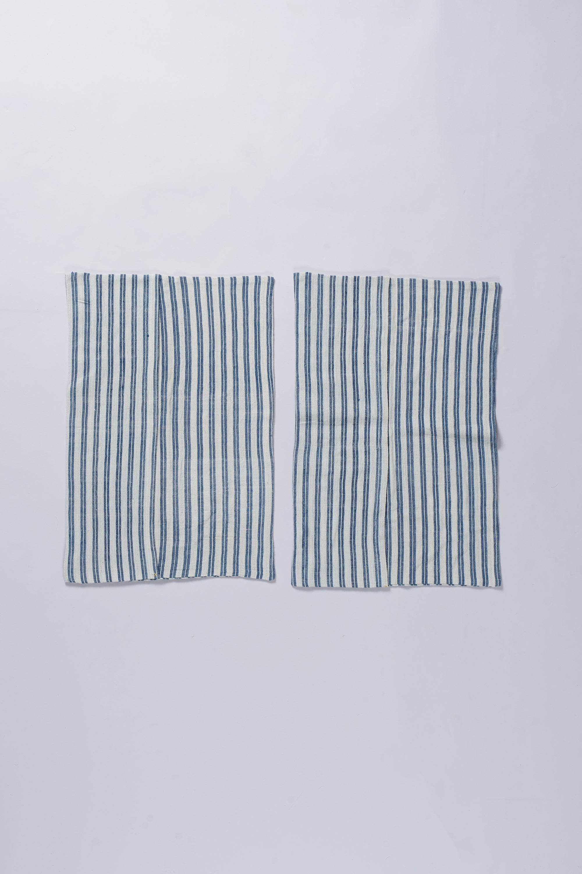 SET OF TWO PILLOW CASES