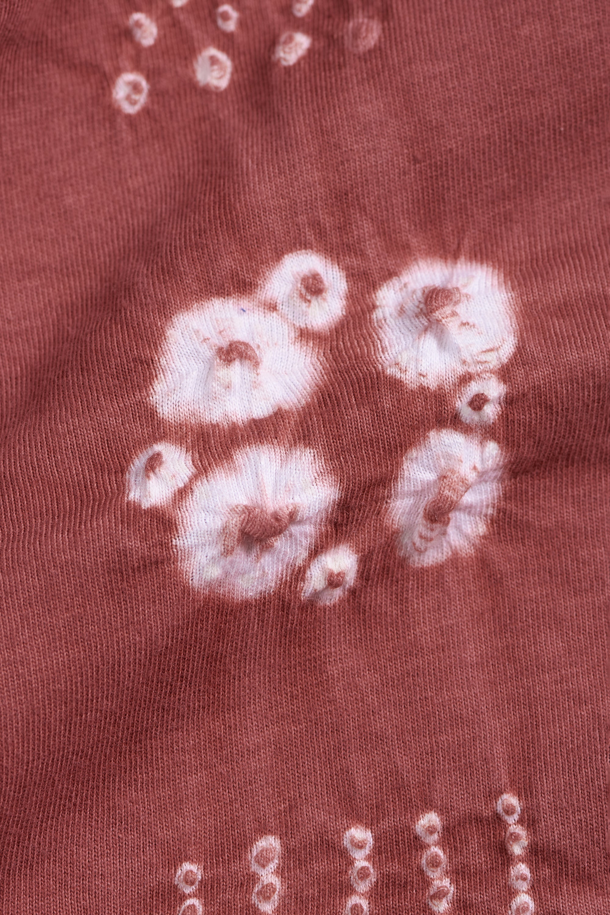CRIMSON PINK COTTON T-SHIRT CRAFTED WITH BANDHANI