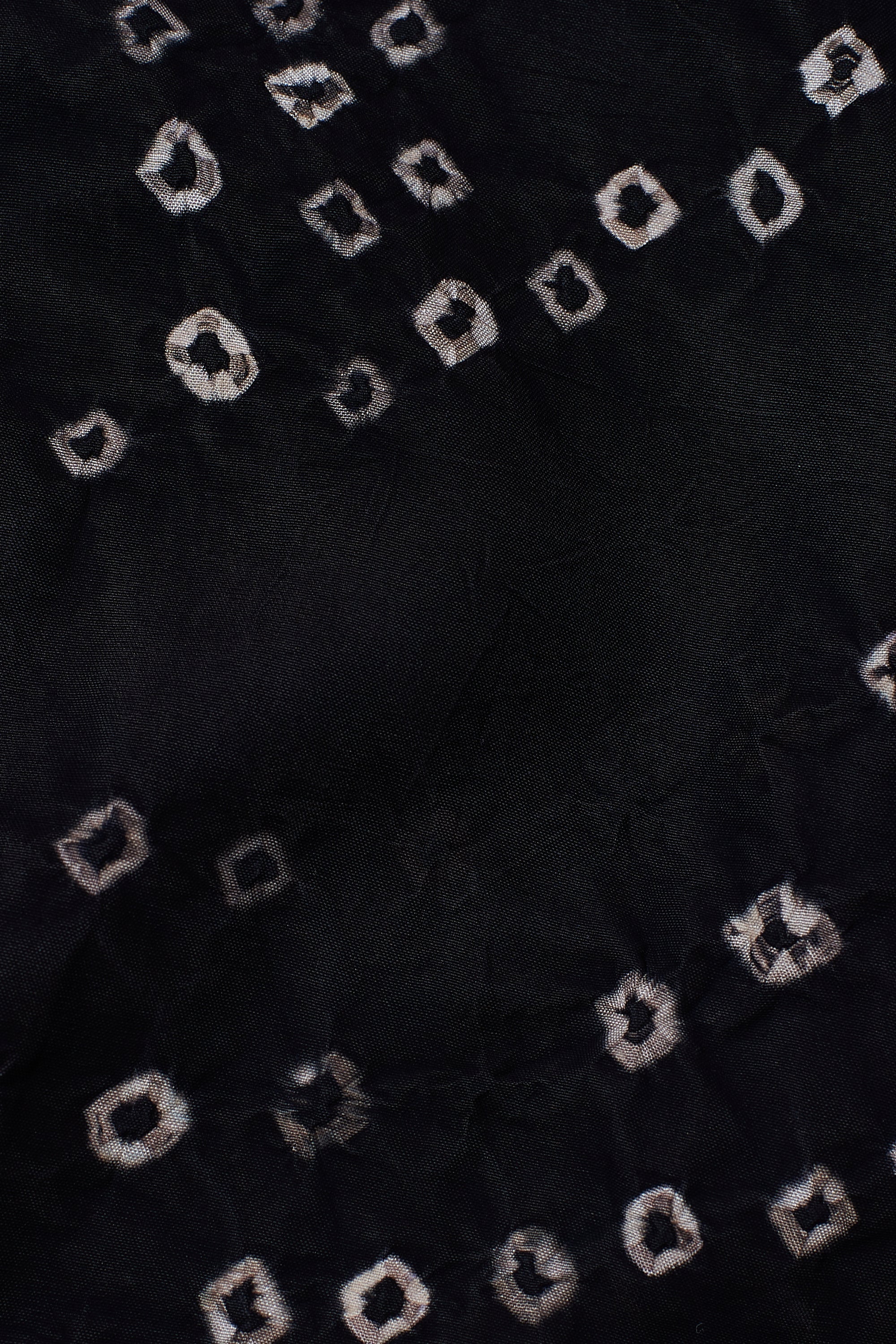 BLACK SILK BANDHANI SCARF