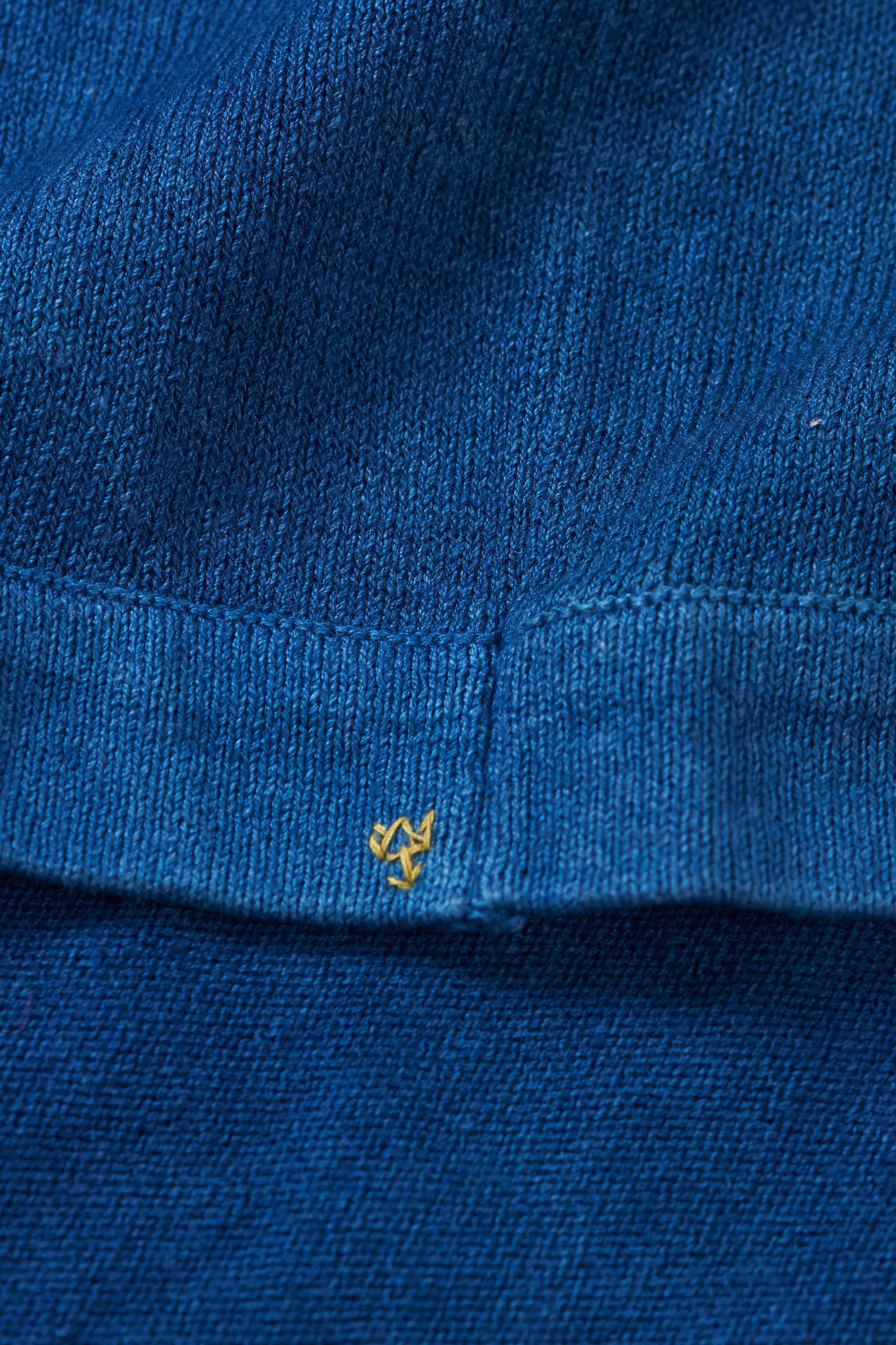 MEDIUM INDIGO COTTON KNITTED T-SHIRT