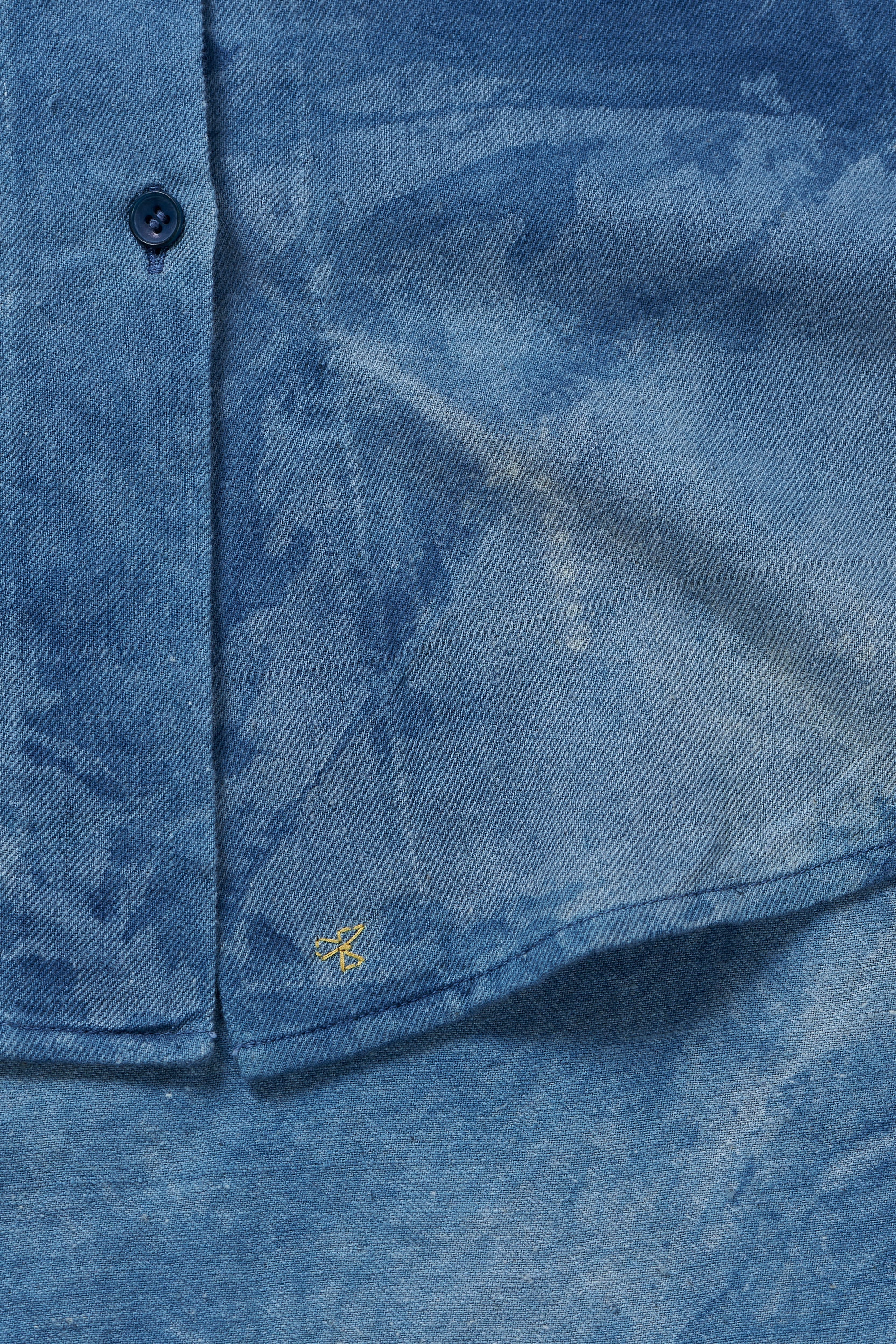 LIGHT INDIGO-WASHED DEOXIDISED DENIM OVERSIZED SHIRT