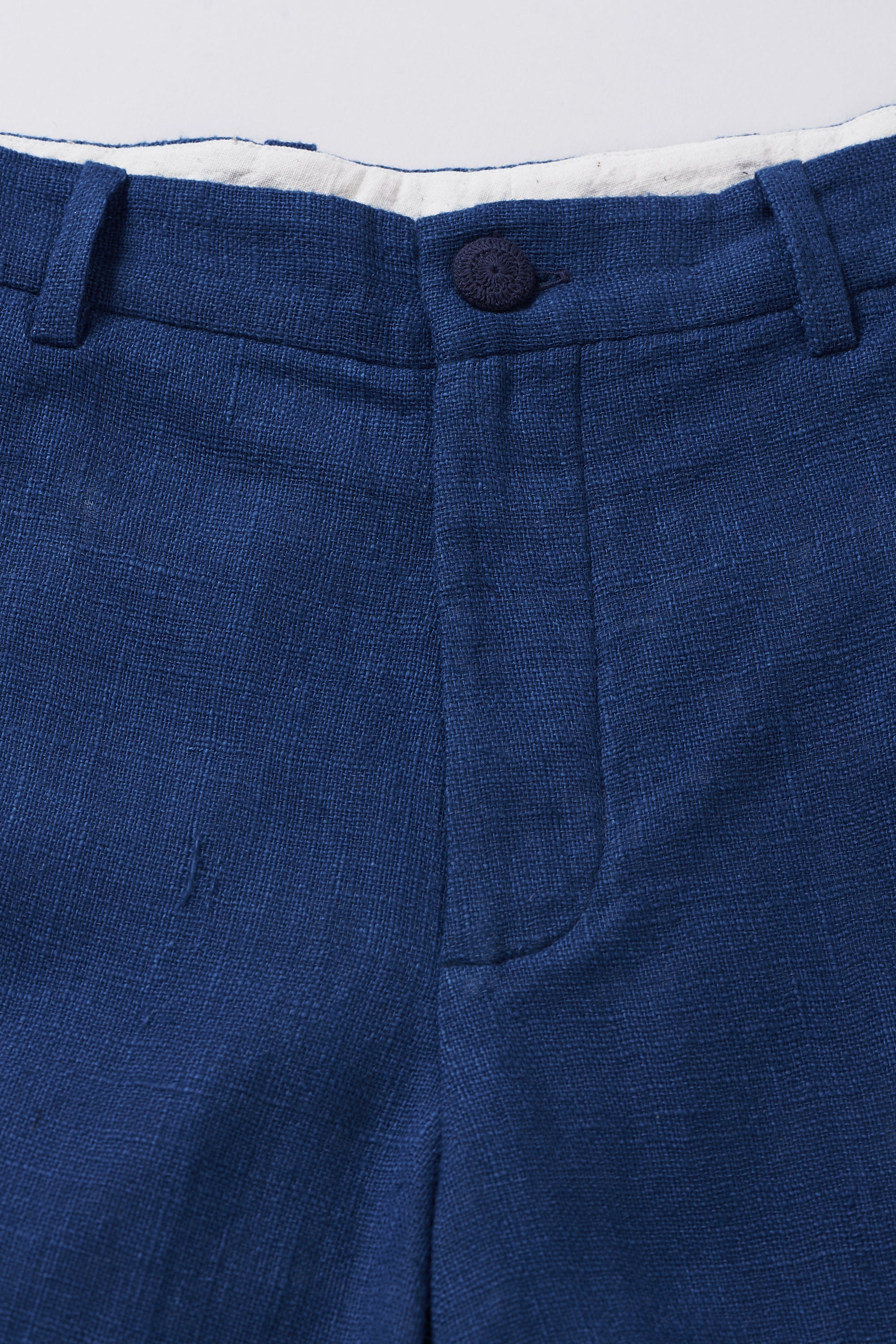 INDIGO SOLID STRAIGHT FIT COTTON TROUSER