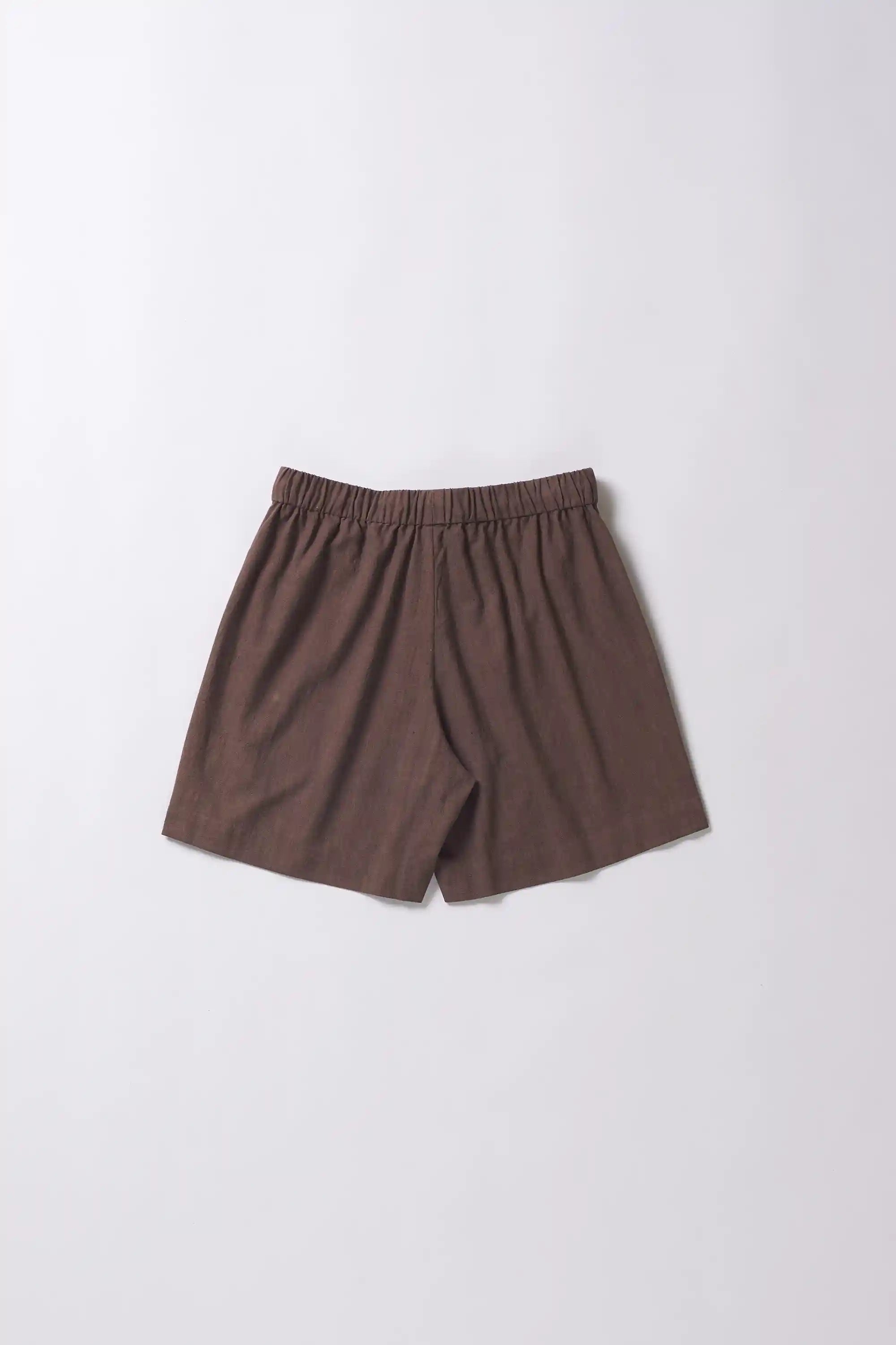Shorts in burnt umber