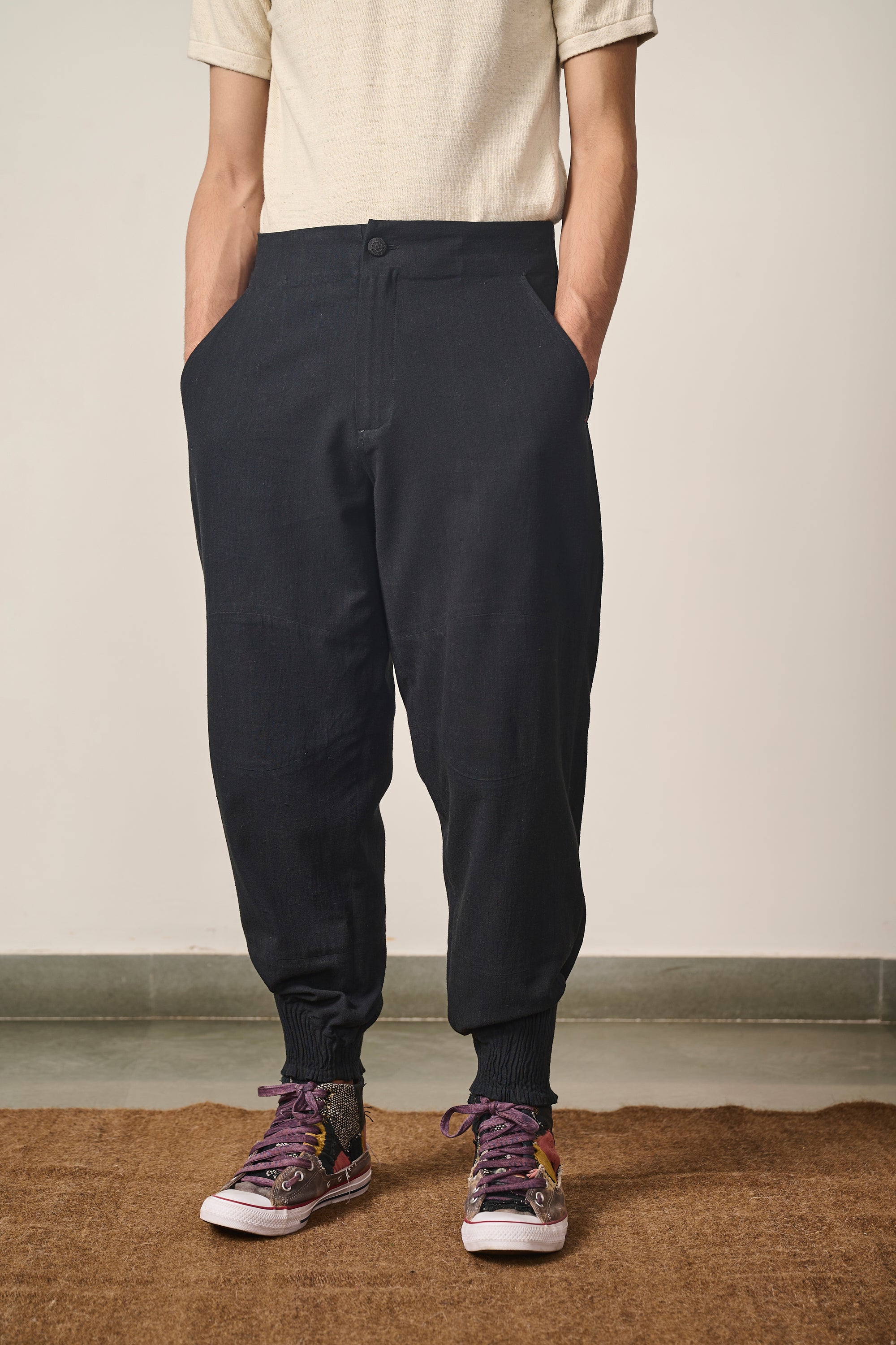 BLACK WOVEN JOGGERS