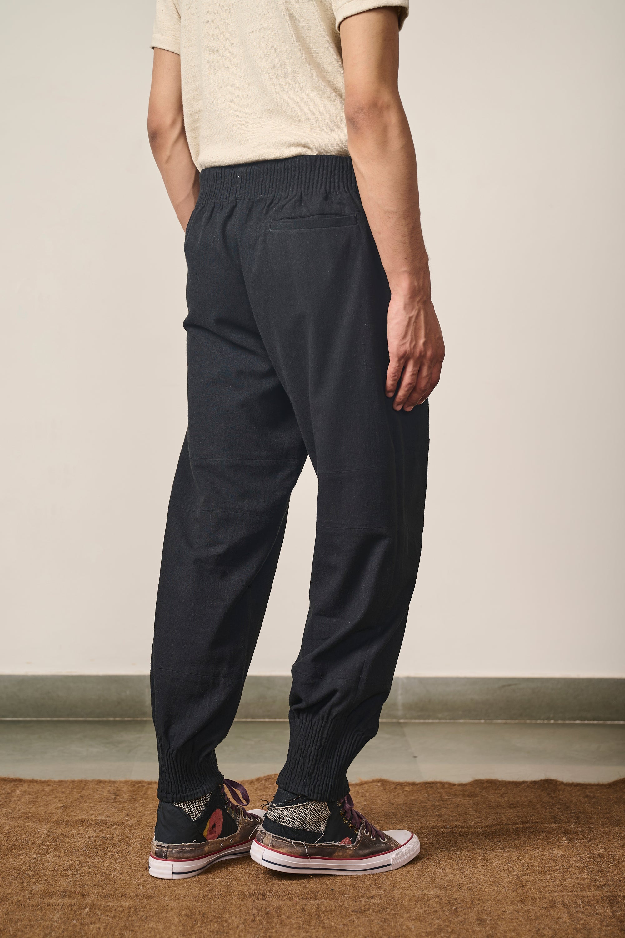 BLACK WOVEN JOGGERS