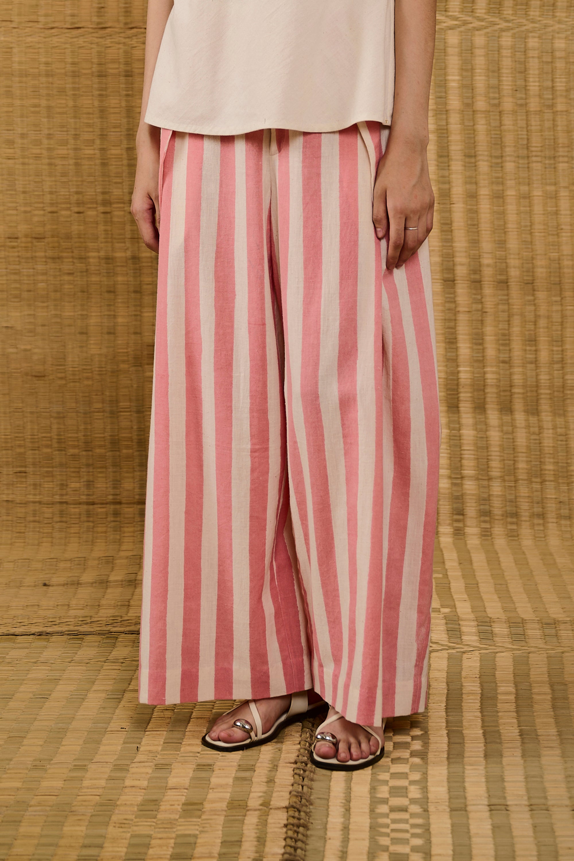 OVERLAP PLEAT TROUSERS IN SCREEN PRINT