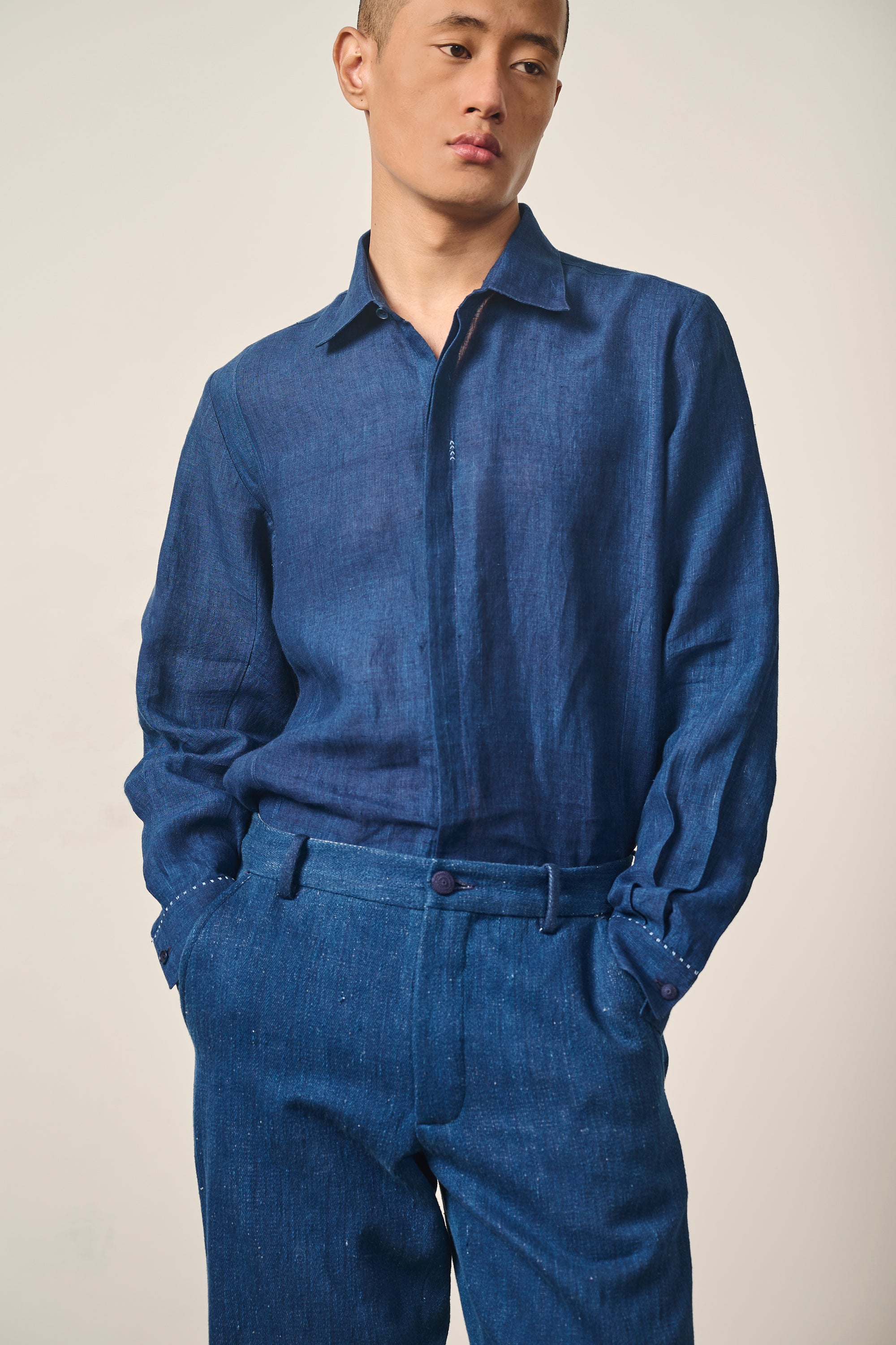 LINEN SHIRT IN NATURAL INDIGO