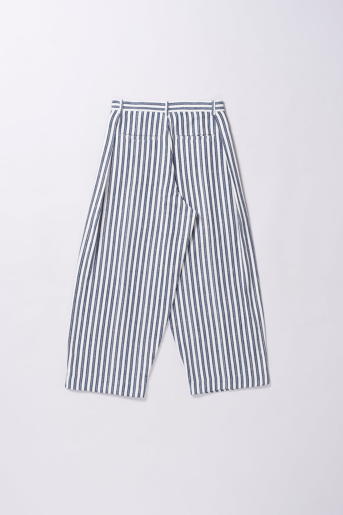 Back image of a medium indigo pant