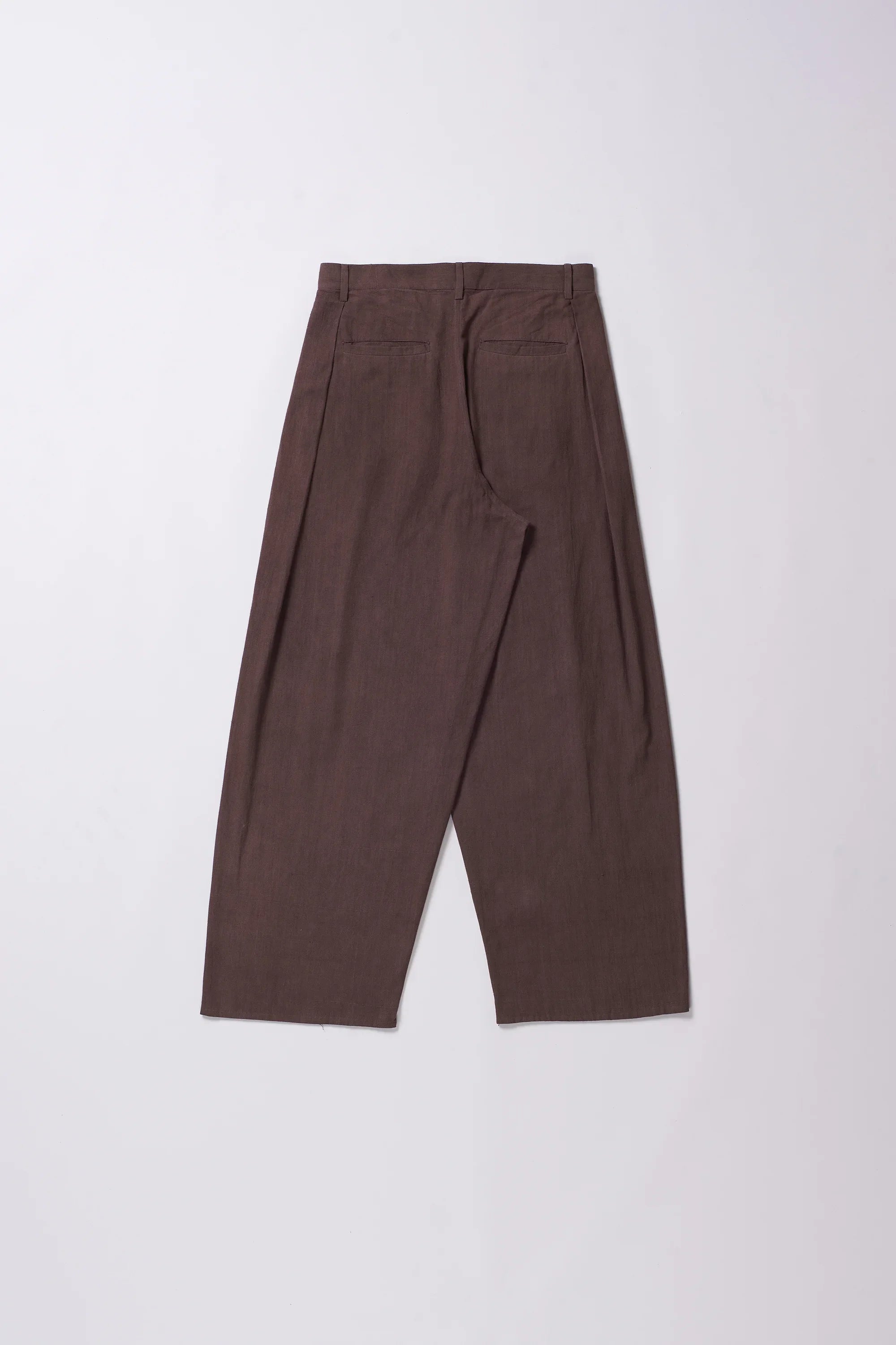 BURNT UMBER COTTON PLEATED TROUSERS