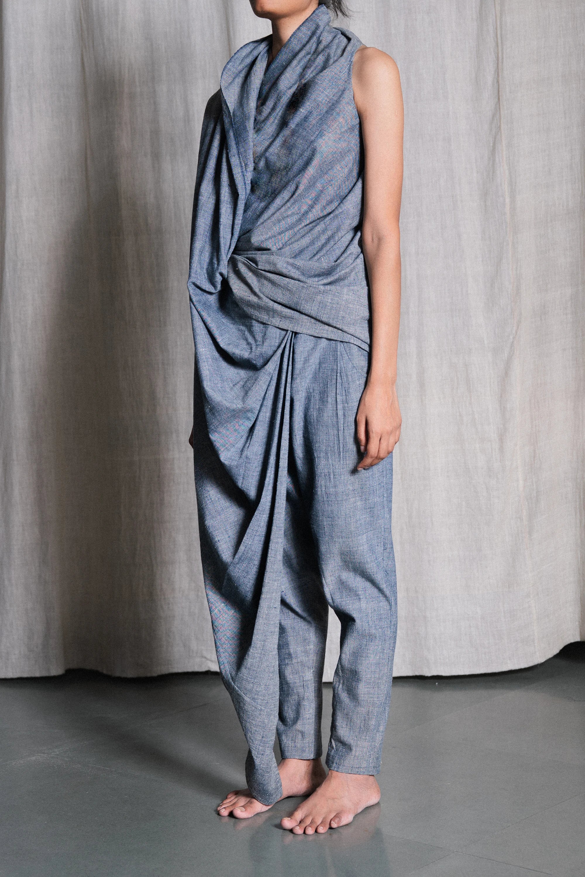 Signature Saree pants in chambray cotton