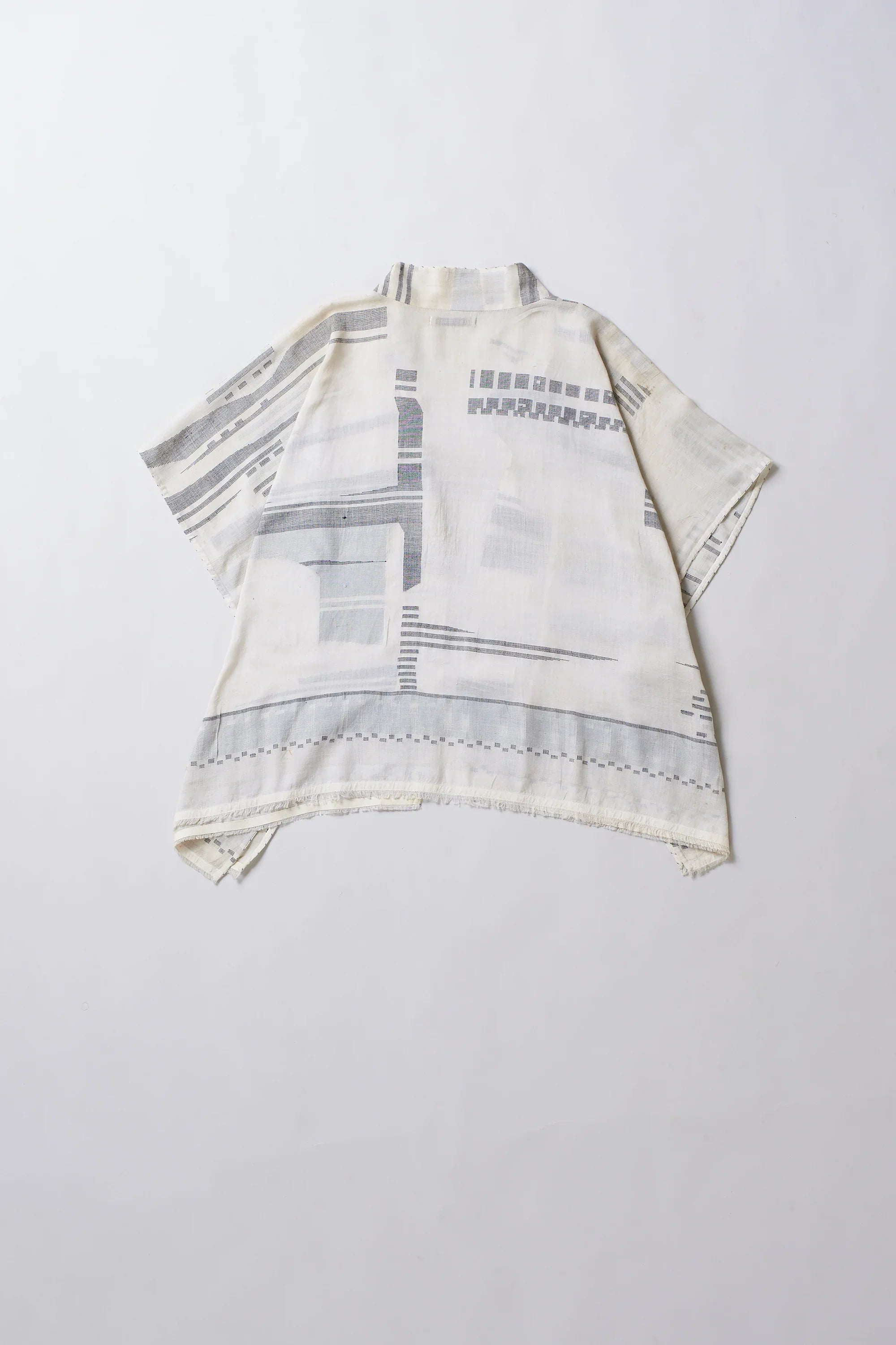 Swish Cape in jamdani