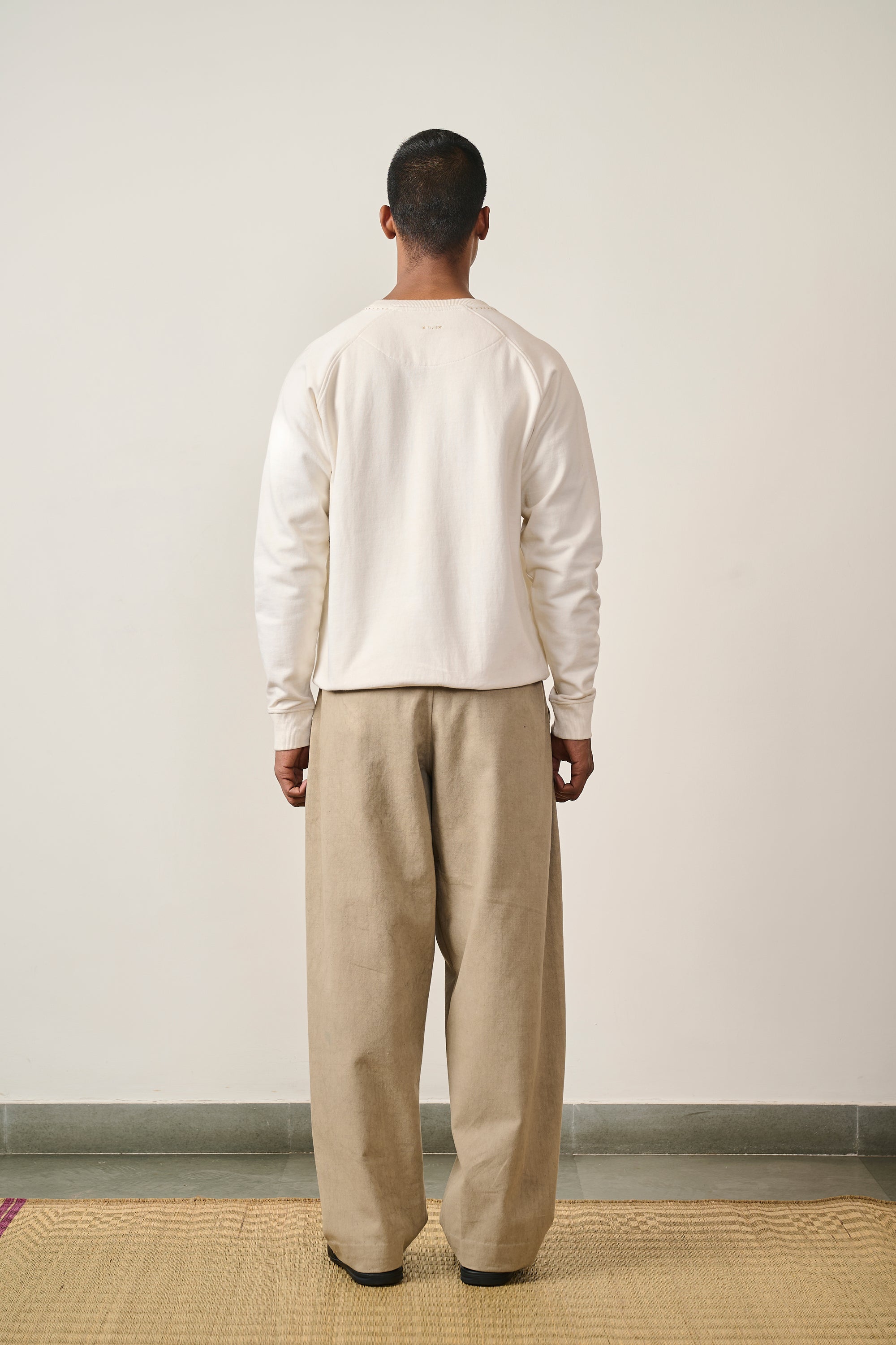 ECRU SWEATSHIRT
