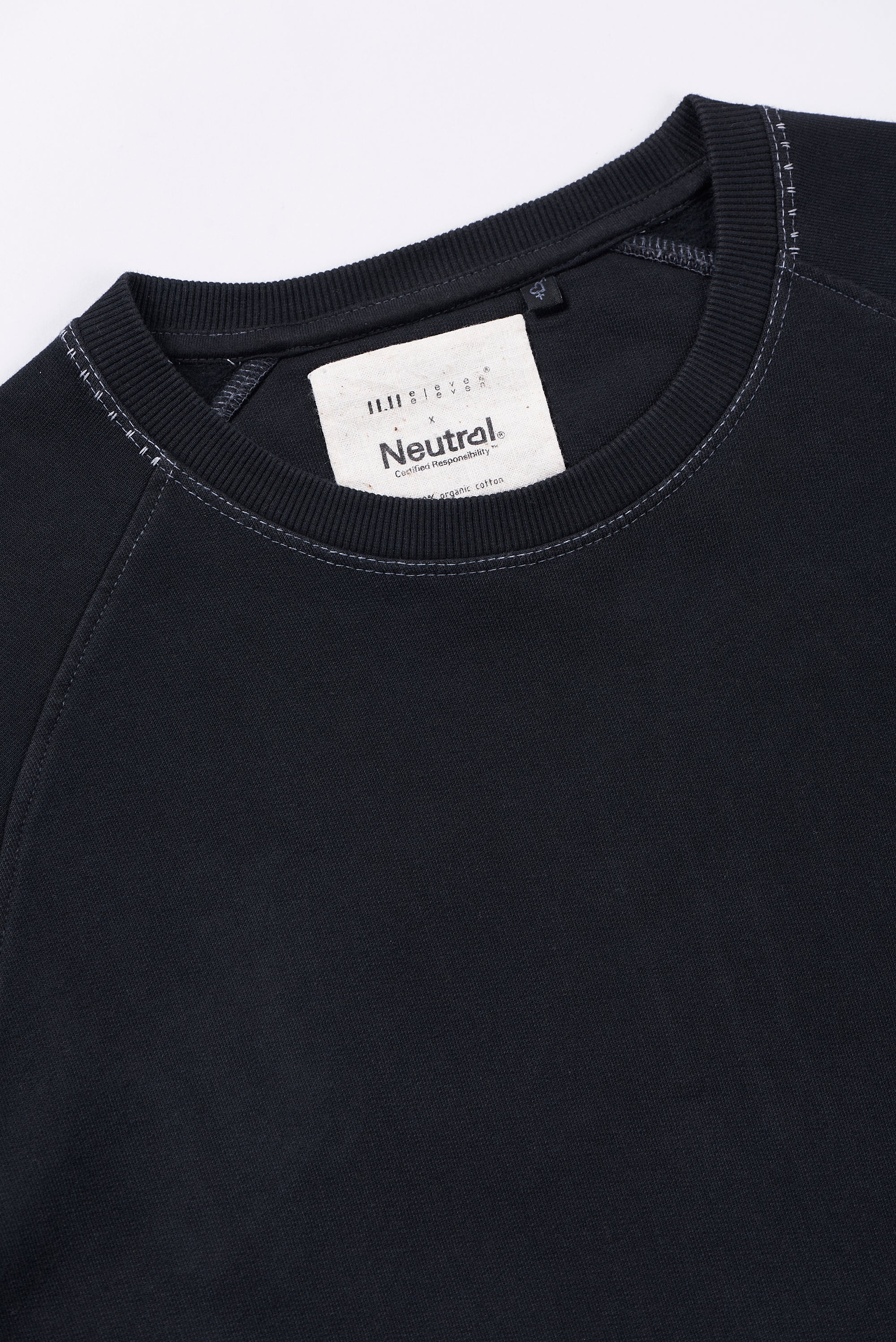 BLACK SWEATSHIRT