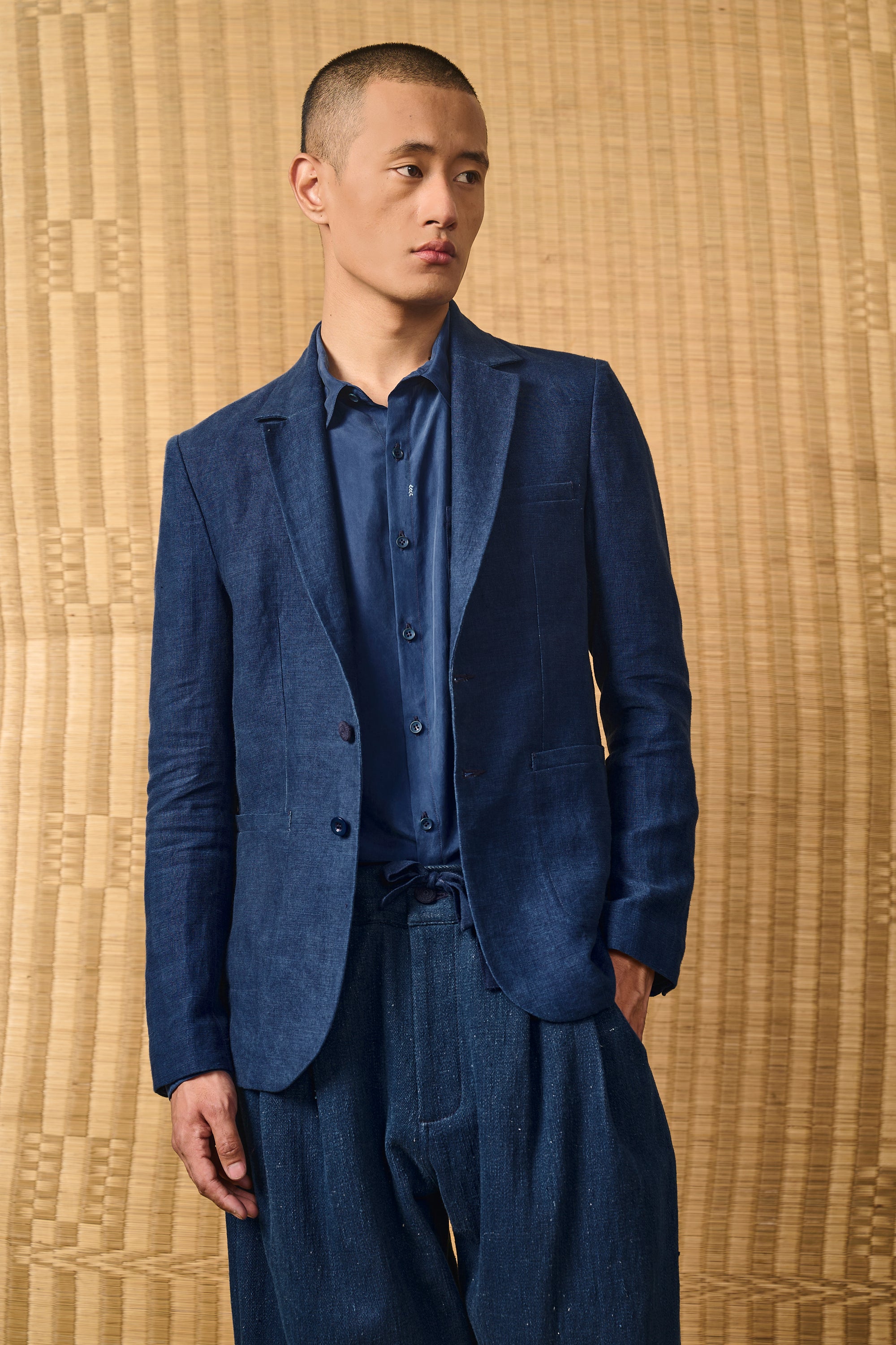 LINEN JACKET IN NATURAL INDIGO