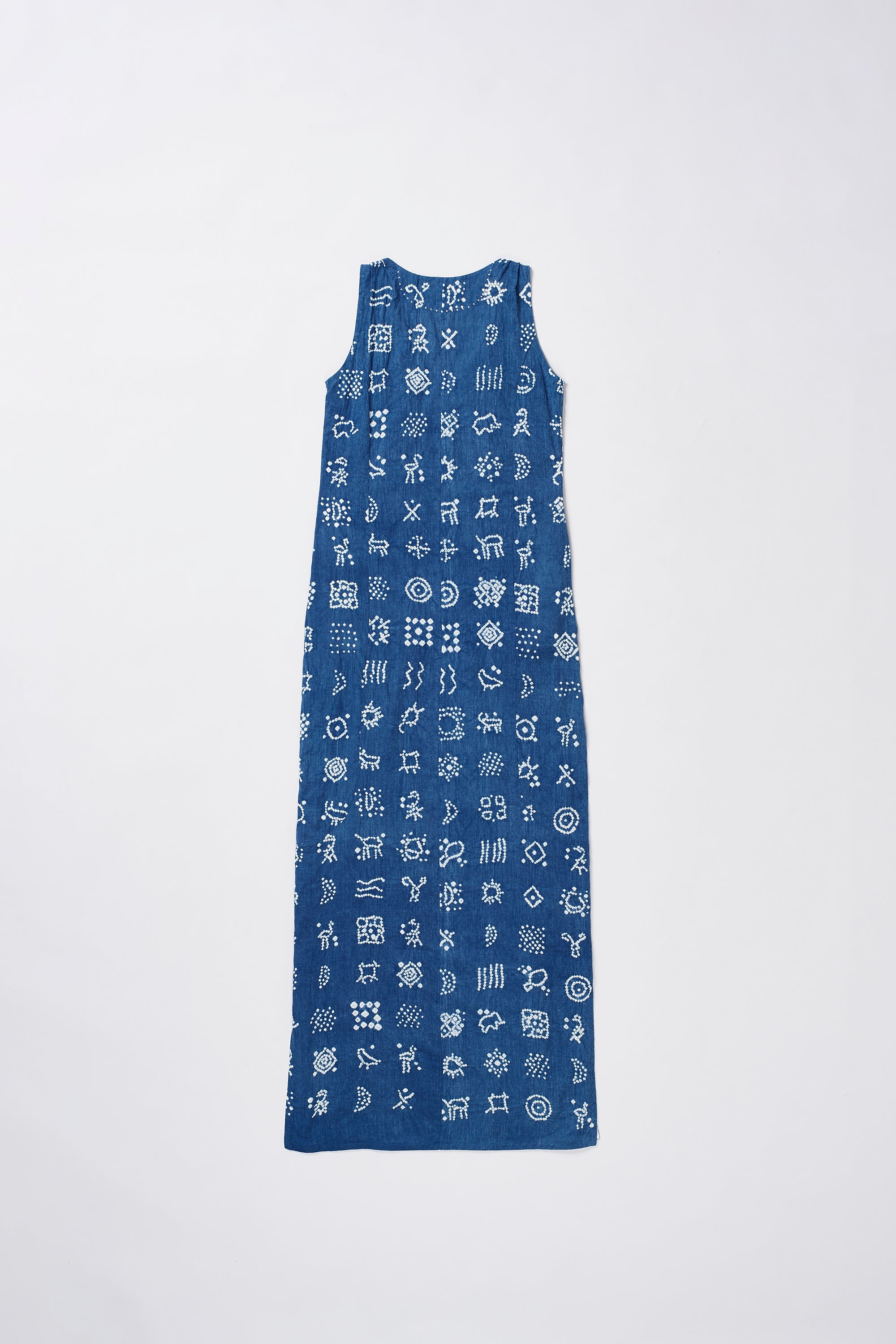 MEDIUM INDIGO SUMMER DRESS CRAFTED WITH BANDHANI MOTIFS