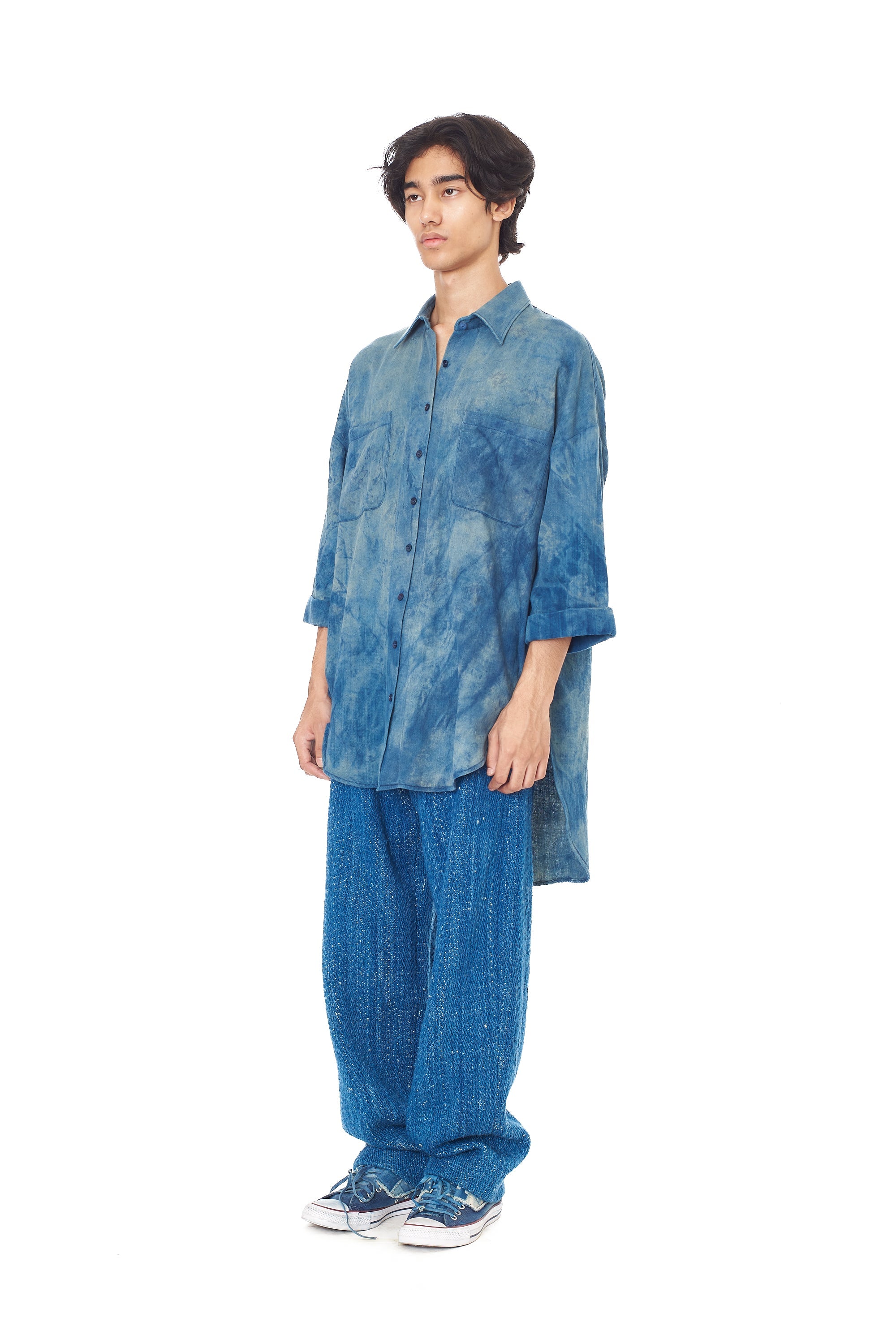 LIGHT INDIGO-WASHED DEOXIDISED DENIM OVERSIZED SHIRT