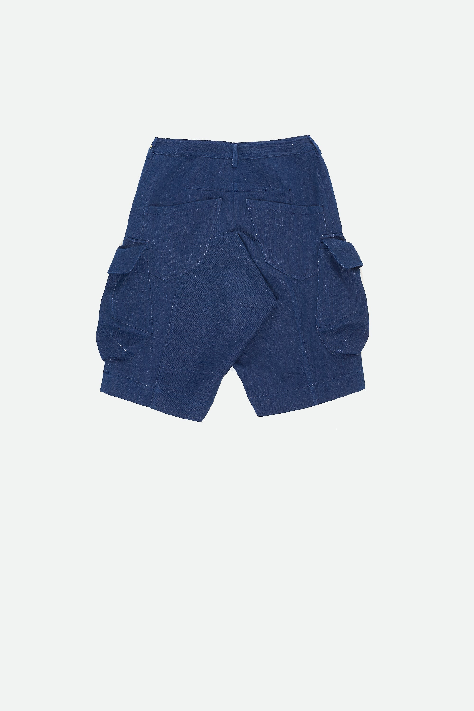 INDIGO CARGO SHORTS IN HANDWOVEN DENIM