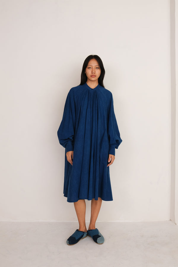 MEDIUM INDIGO FINE COTTON STATEMENT DRESS