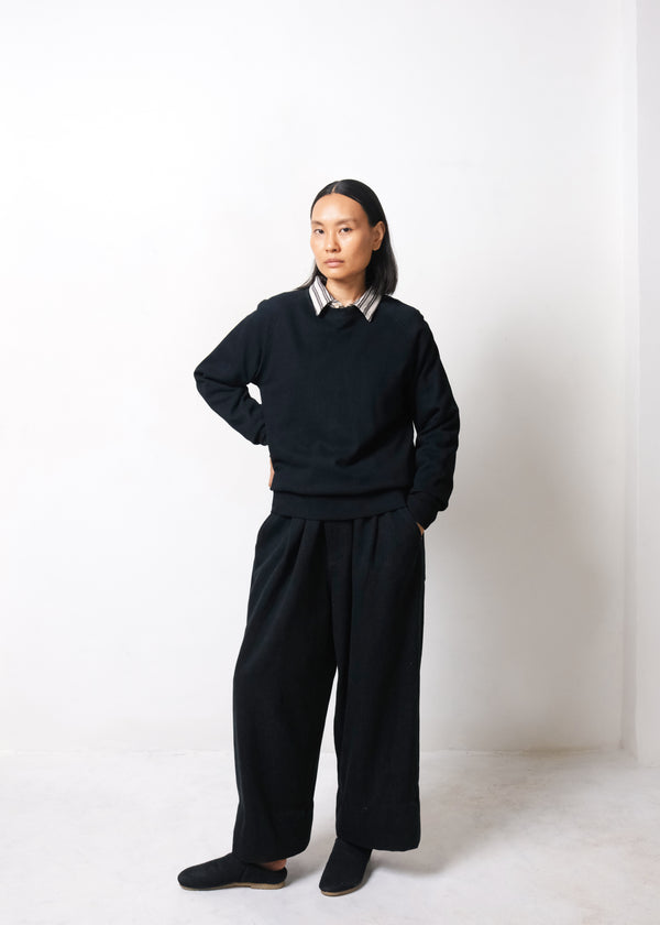 BLACK LINEN PLEATED PANTS