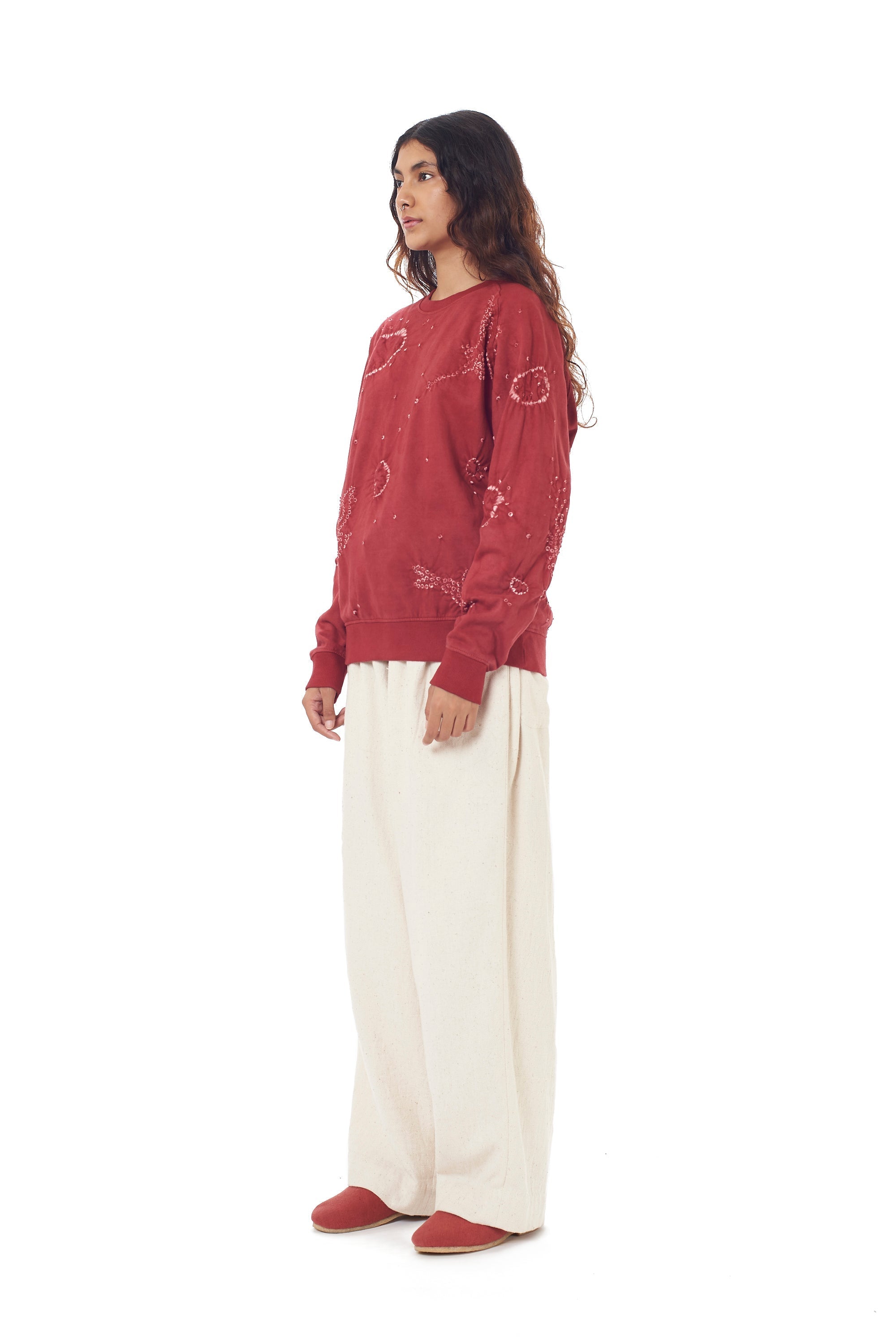 CRIMSON PINK ORGANIC COTTON SWEATSHIRT CRAFTED WITH ALL-OVER BANDHANI MOTIFS