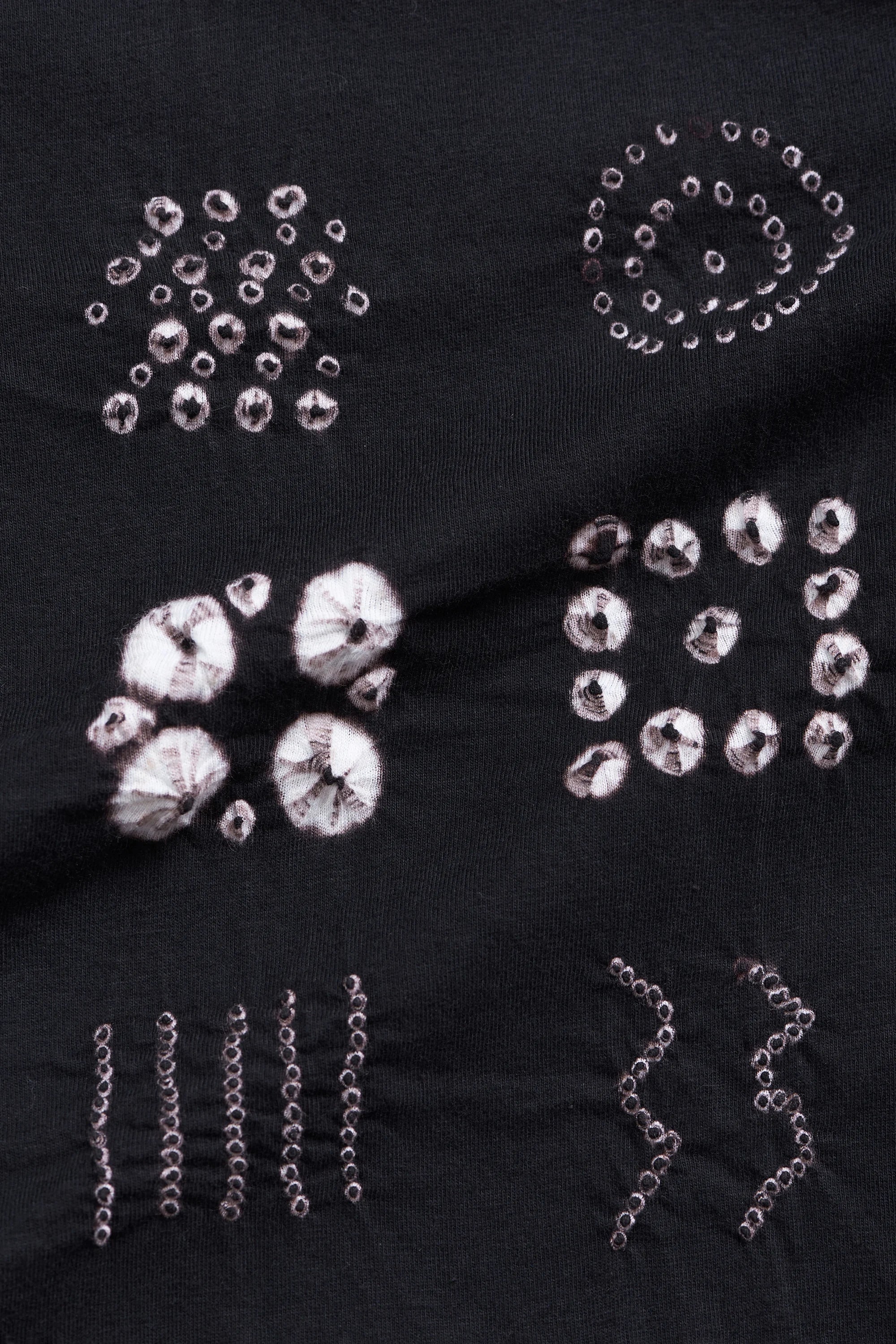 BLACK BANDHANI TEE