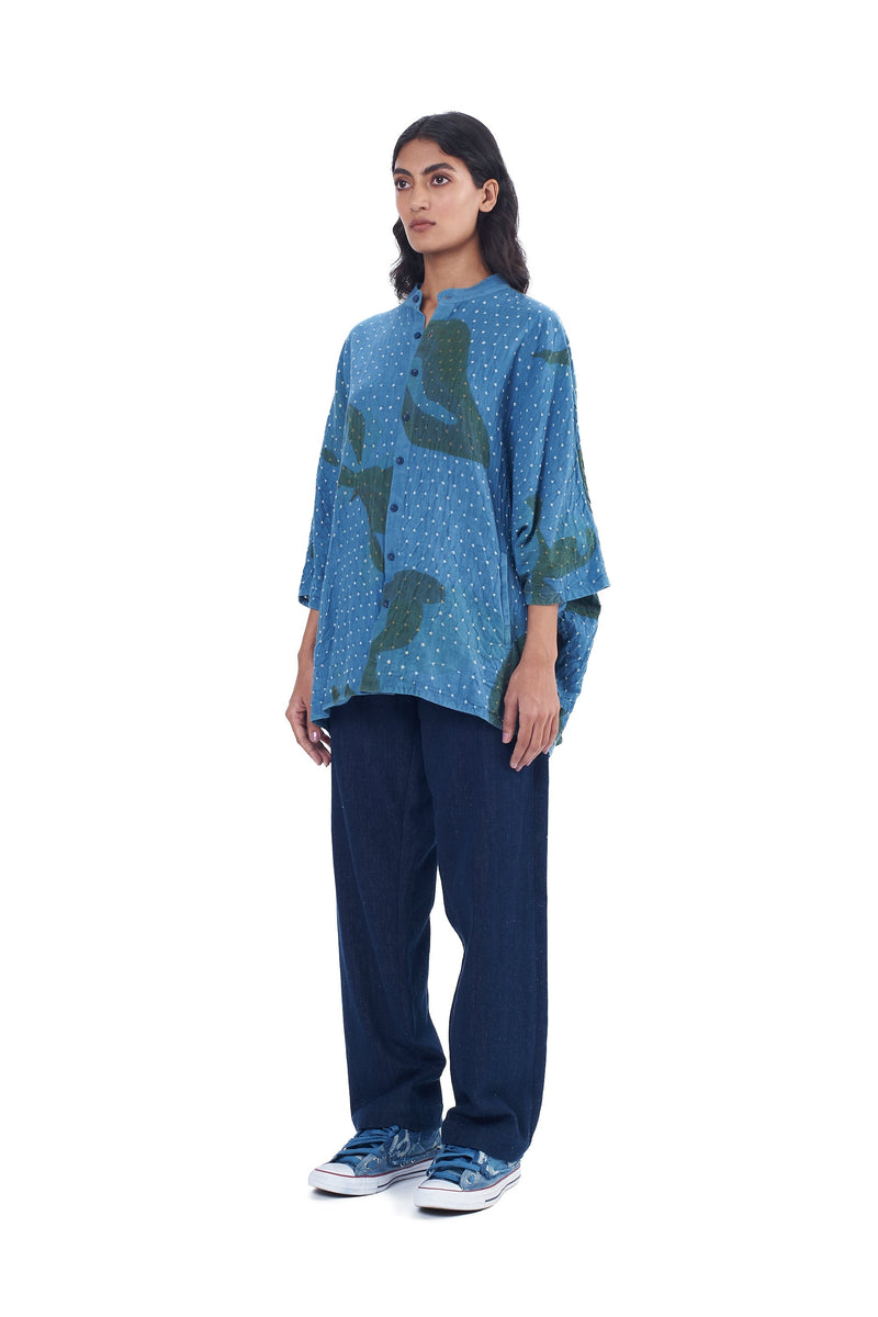 INDIGO SCREEN PRINTED WITH BANDHANI STATEMENT SHIRT