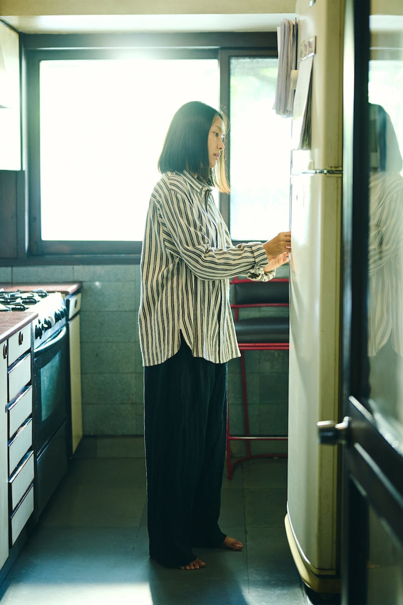 BLACK LINEN PLEATED PANTS