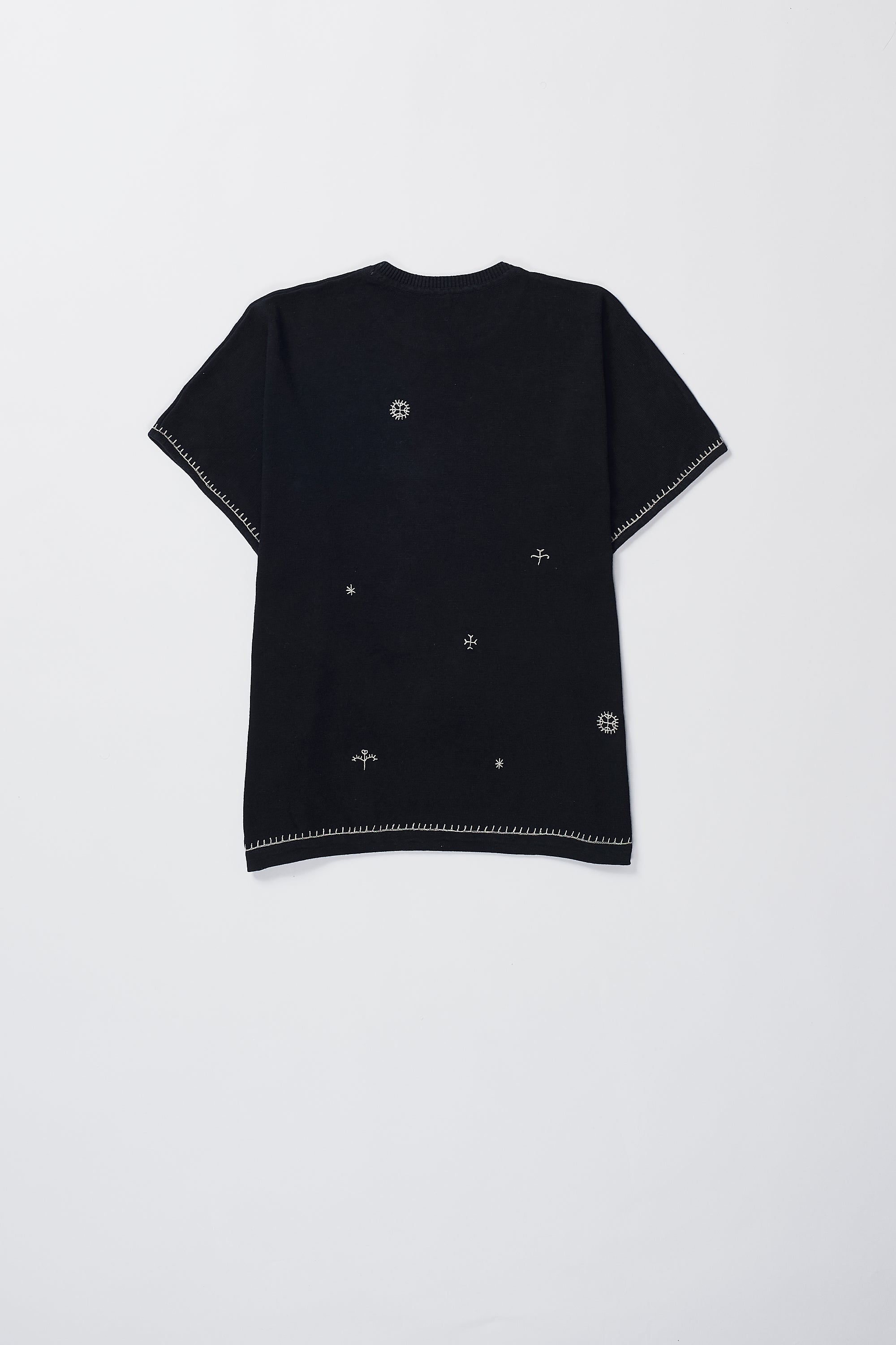 HAND EMBROIDERED RELAXED FIT T-SHIRT IN BLACK