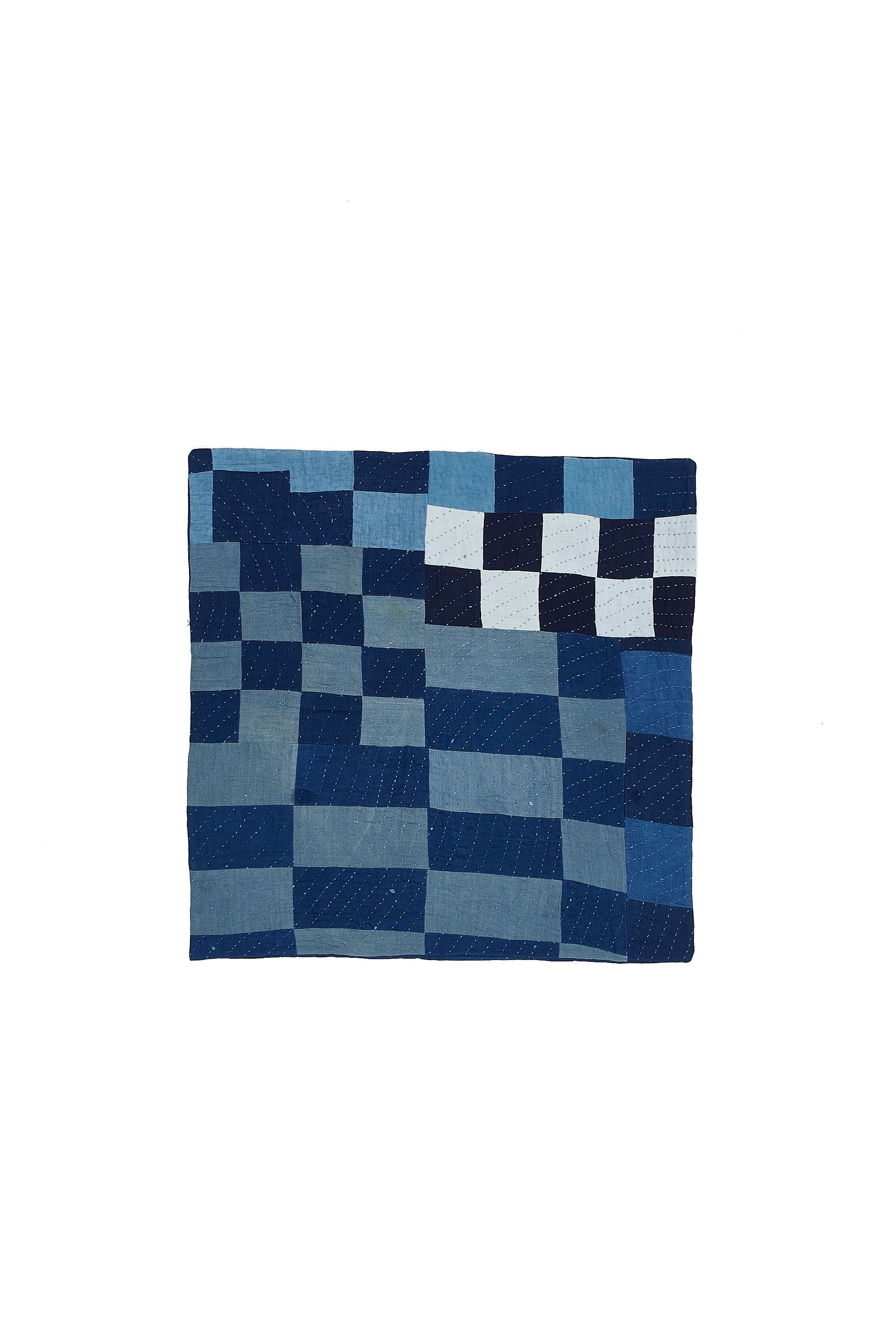 CHEQUERED PATCHWORK QUILT IN SHADES OF INDIGO