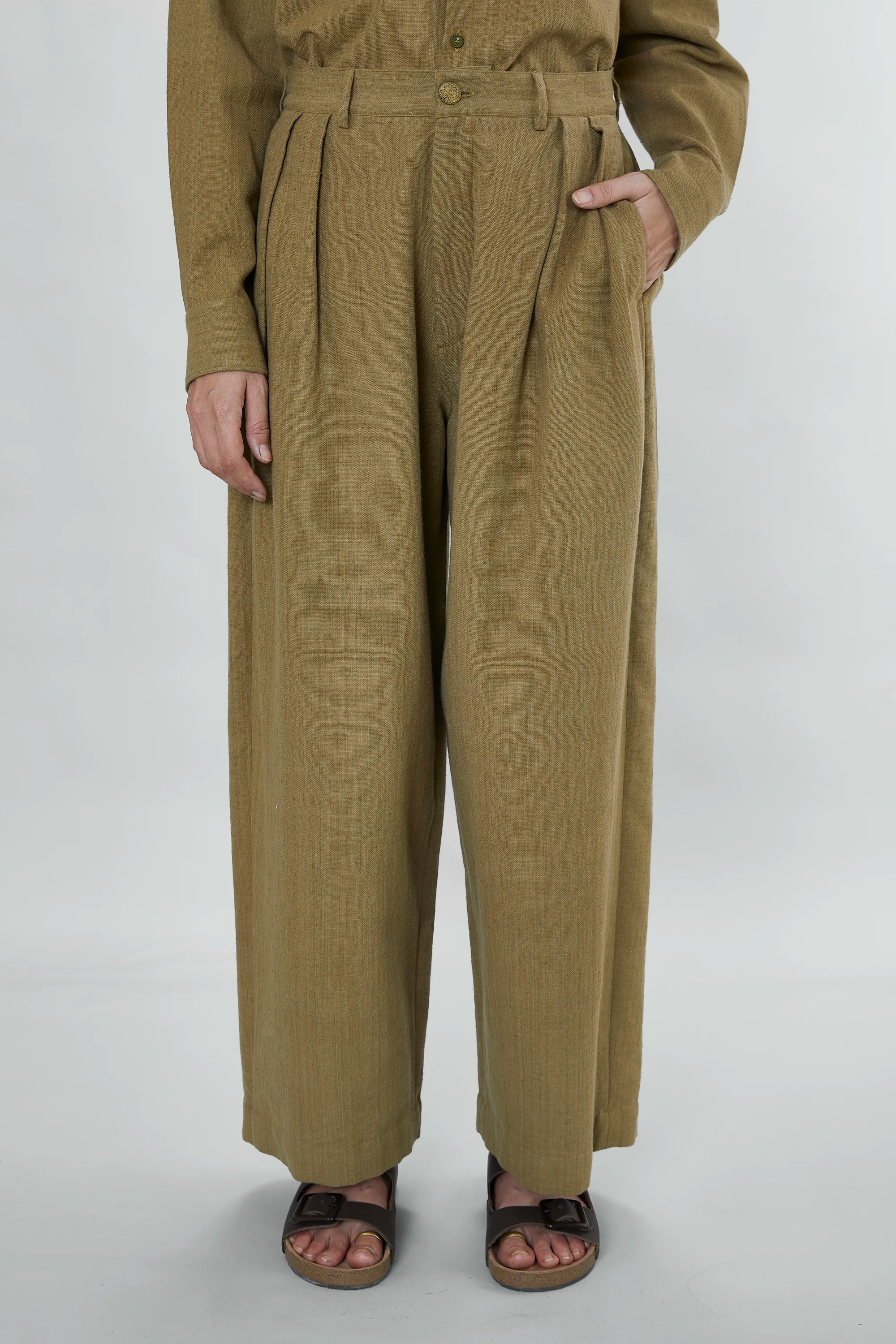 FLAXEN YELLOW COTTON PLEATED TROUSERS