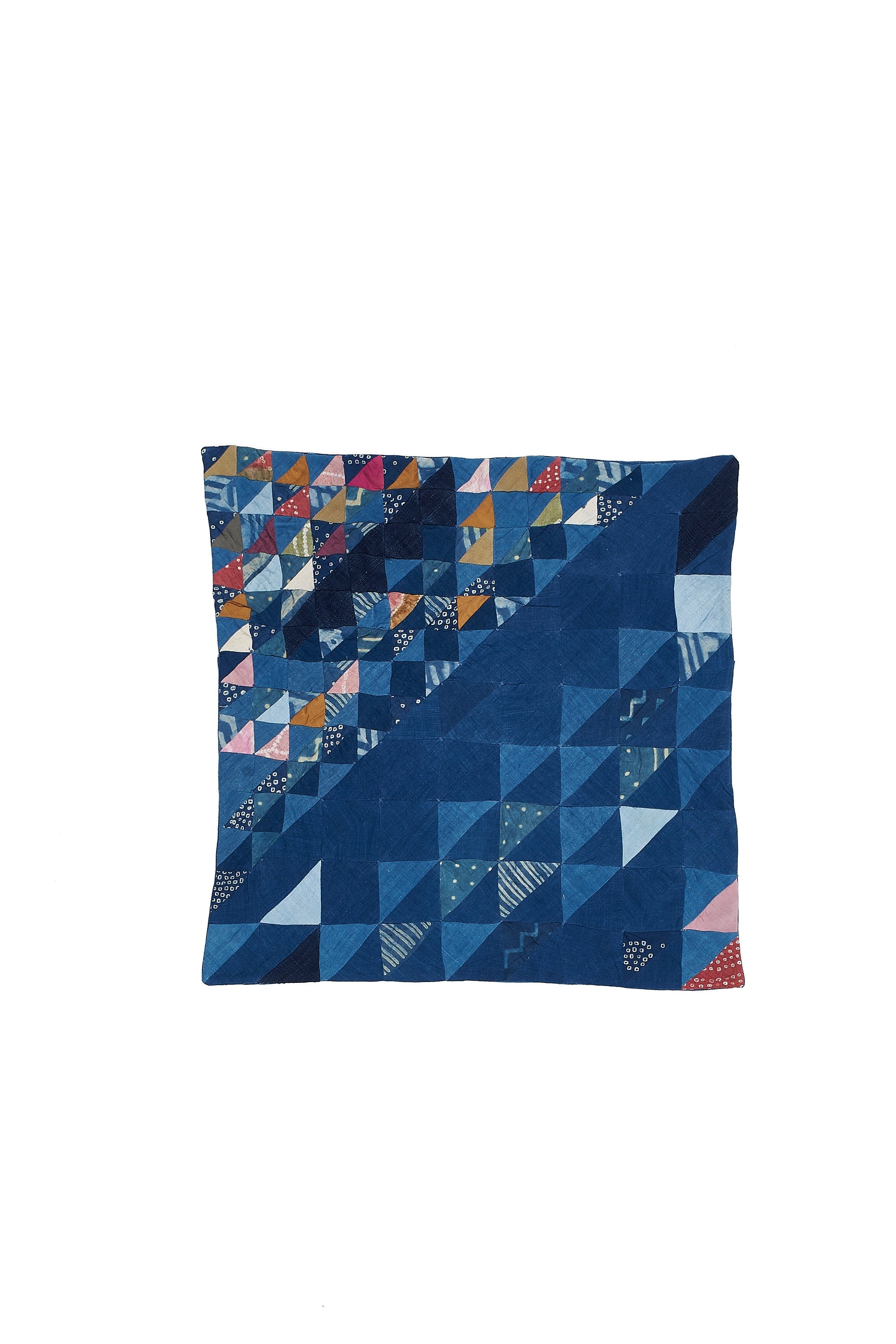 ANGULAR PATCHWORK QUILT IN SHADES OF INDIGO