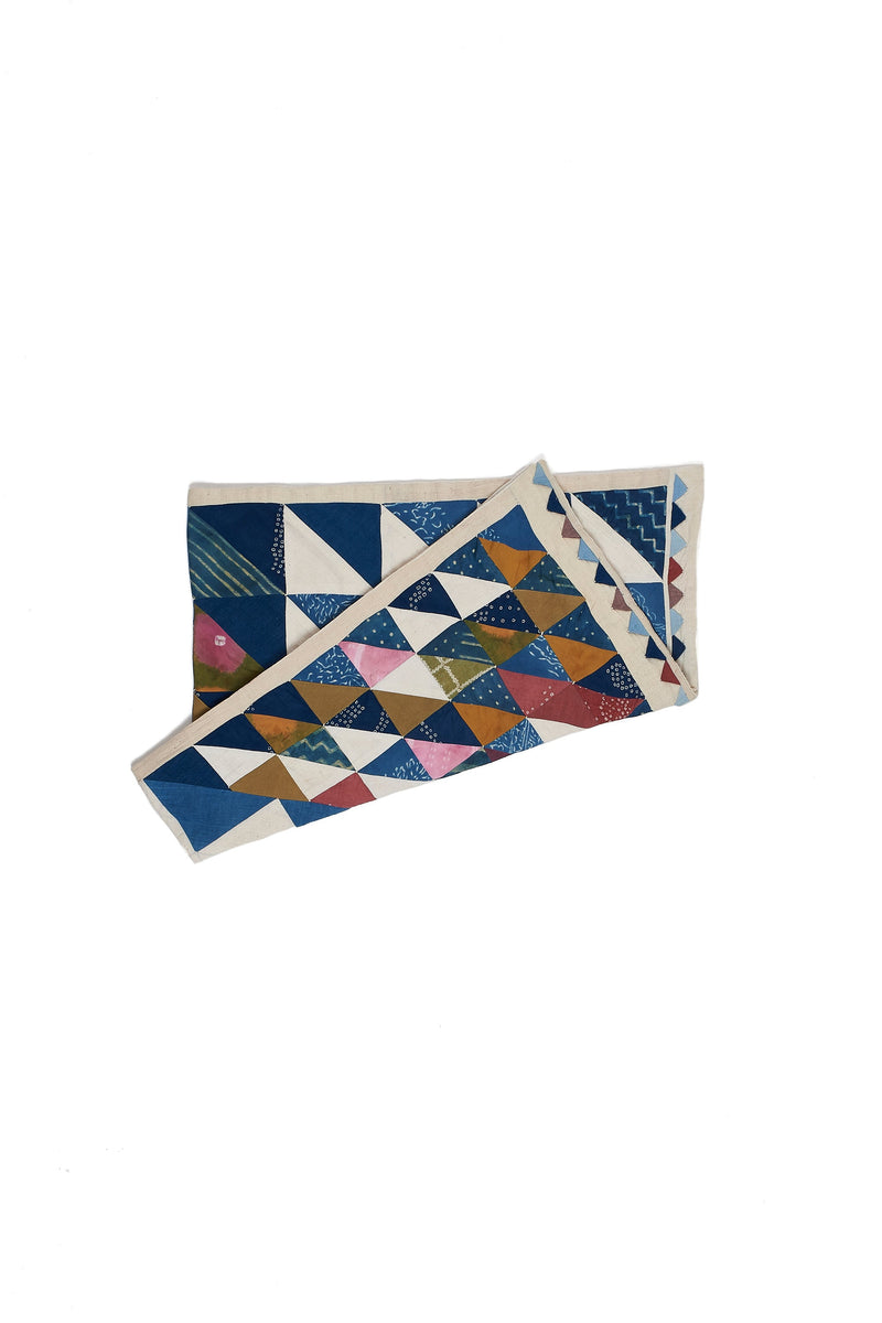 ANGULAR PATCHWORK PLACEMATS IN SHADES OF ECRU AND INDIGO